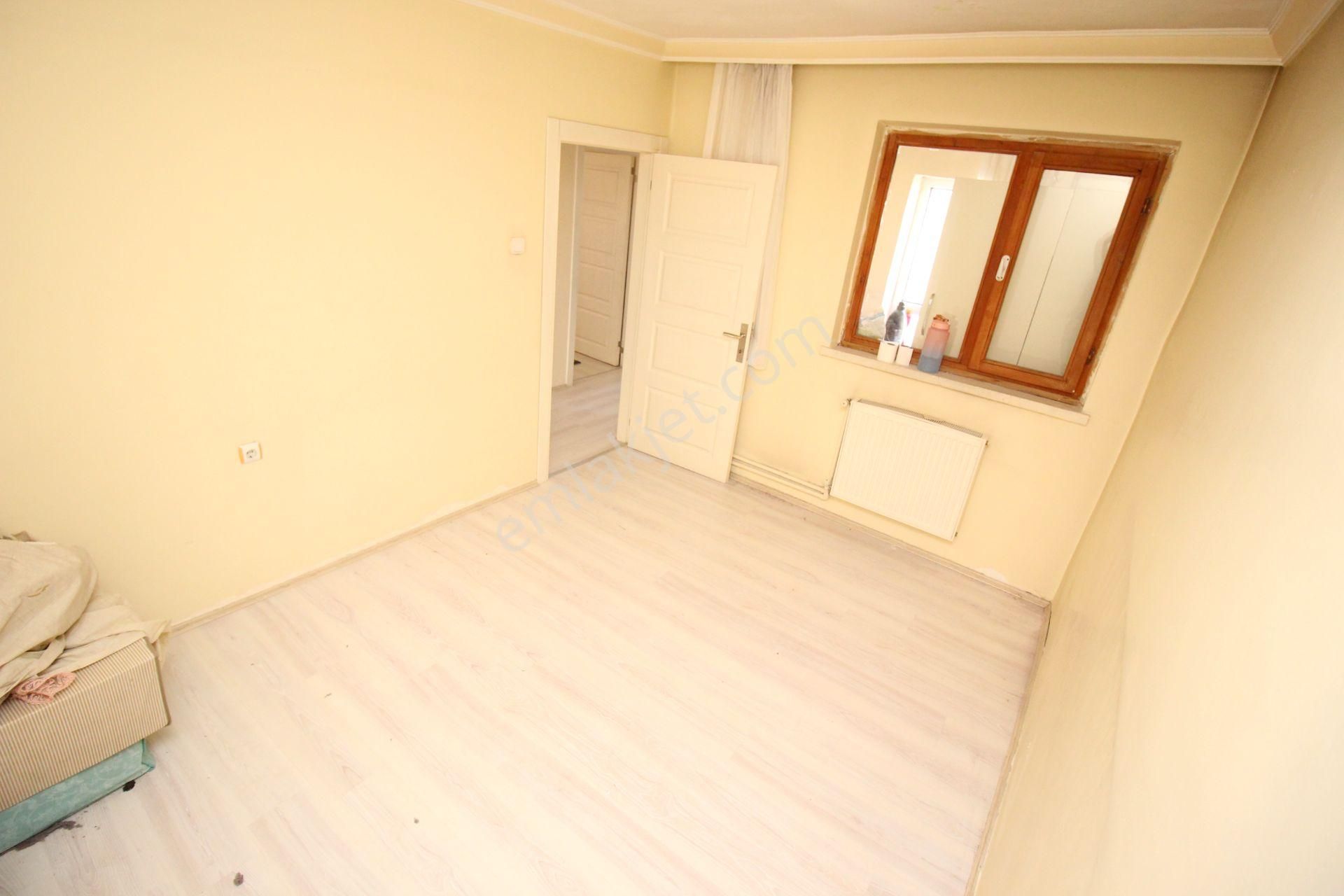 Emre Emlaktan Topçu Mahallesinde Site İçerisinde **boş** Kiralık 3+1 Daire - Görsel 9