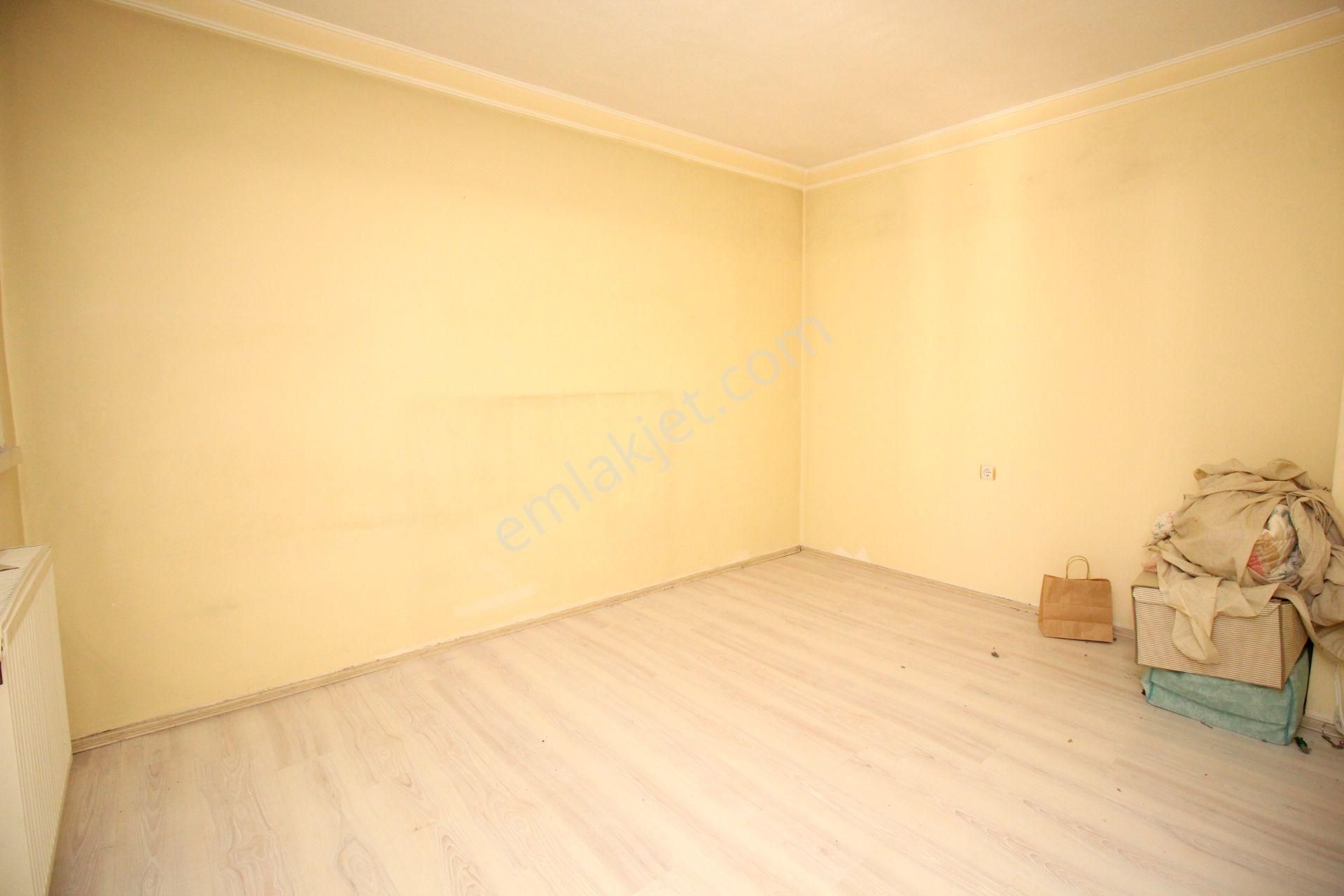 Emre Emlaktan Topçu Mahallesinde Site İçerisinde **boş** Kiralık 3+1 Daire - Görsel 8