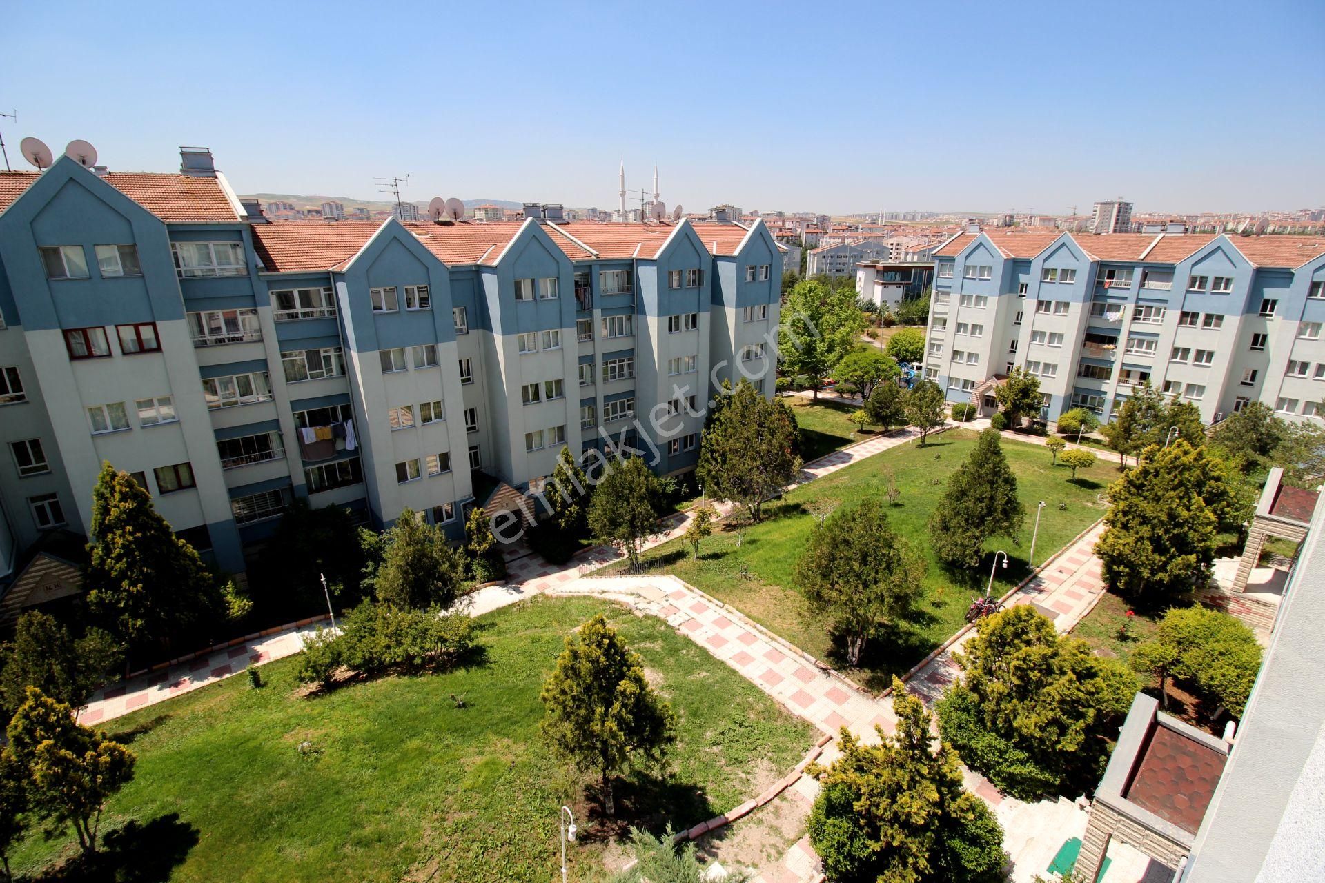 Emre Emlaktan Topçu Mahallesinde Site İçerisinde **boş** Kiralık 3+1 Daire - Görsel 21