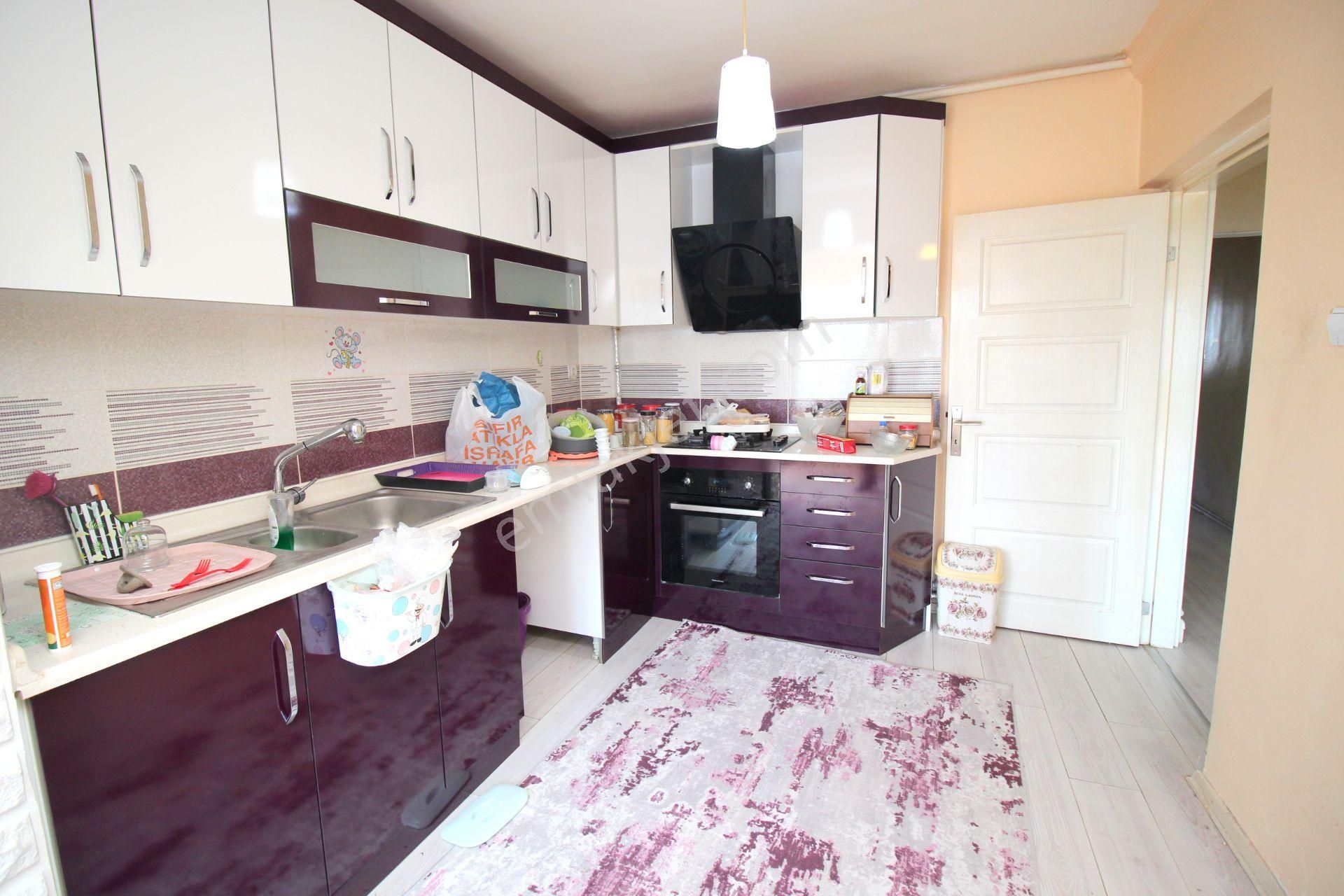 Emre Emlaktan Topçu Mahallesinde Site İçerisinde **boş** Kiralık 3+1 Daire - Görsel 6