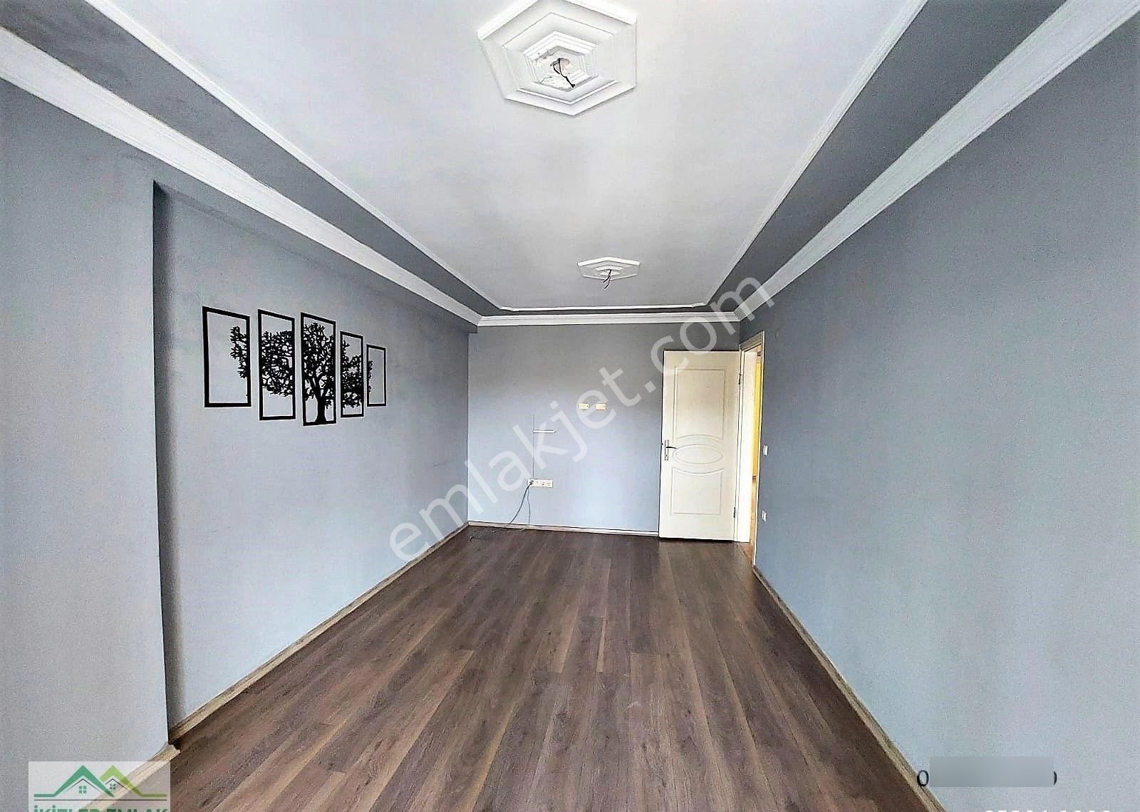 Seferihisar Ürkmez Merkez'de Satılık 2+1 Daire Ayrı Mutfak - Görsel 5