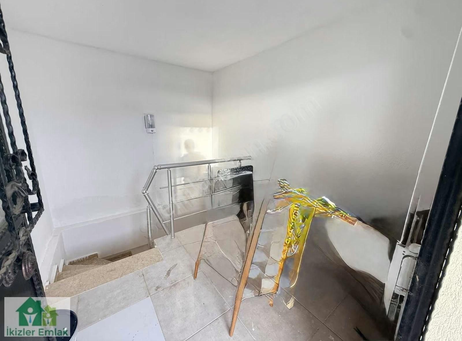 Seferihisar Doğanbey'de Satılık 5+1 Geniş Bahçeli Dublex Villa - Görsel 26