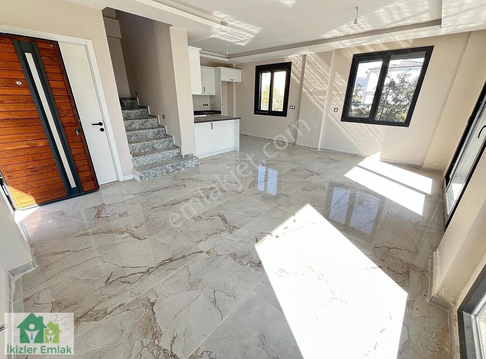 Ürkmez Doğanbey'de Satılık Sıfır Tek Müstakil 3+1 Geniş Villa - Görsel 32