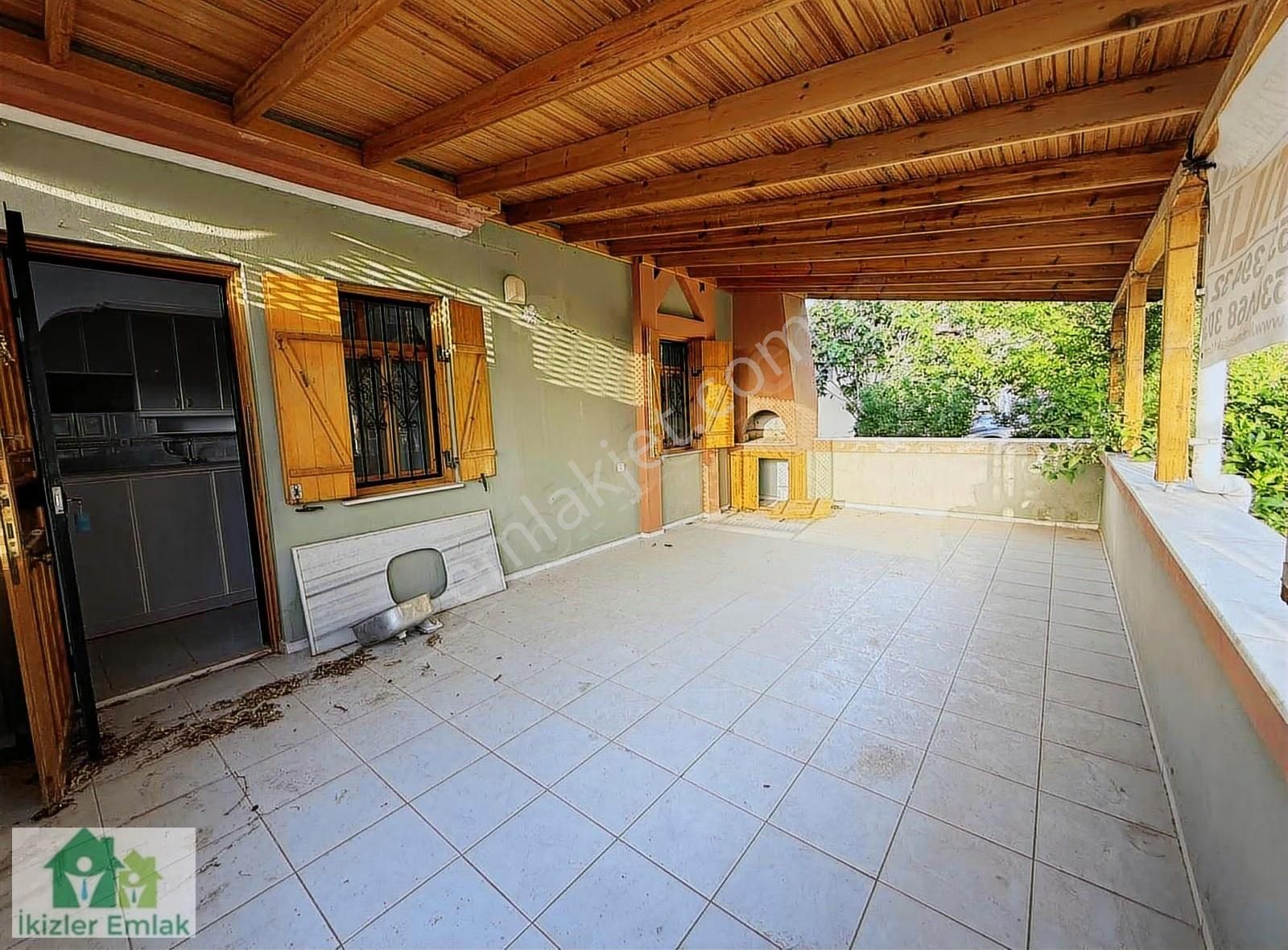 Seferihisar Ürkmez'de Deniz Tarafında Satılık 1+1 85m2 Daire - Görsel 10