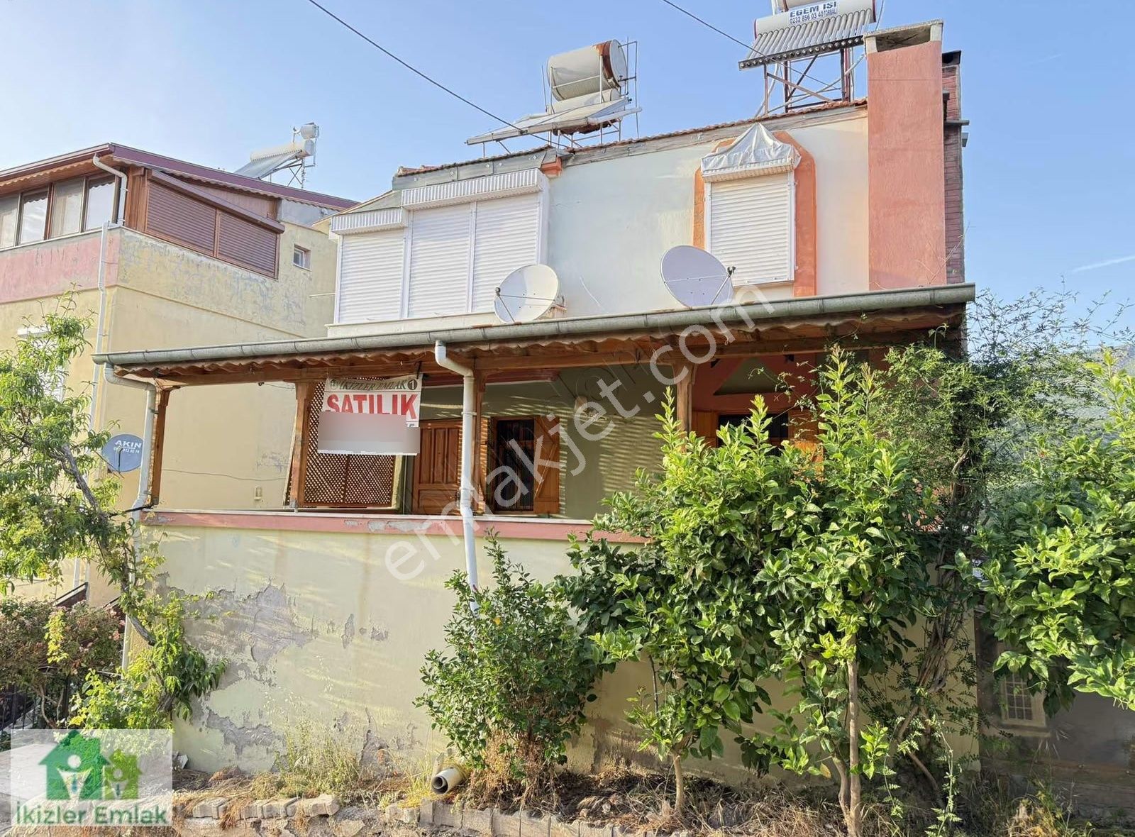 Seferihisar Ürkmez'de Deniz Tarafında Satılık 1+1 85m2 Daire