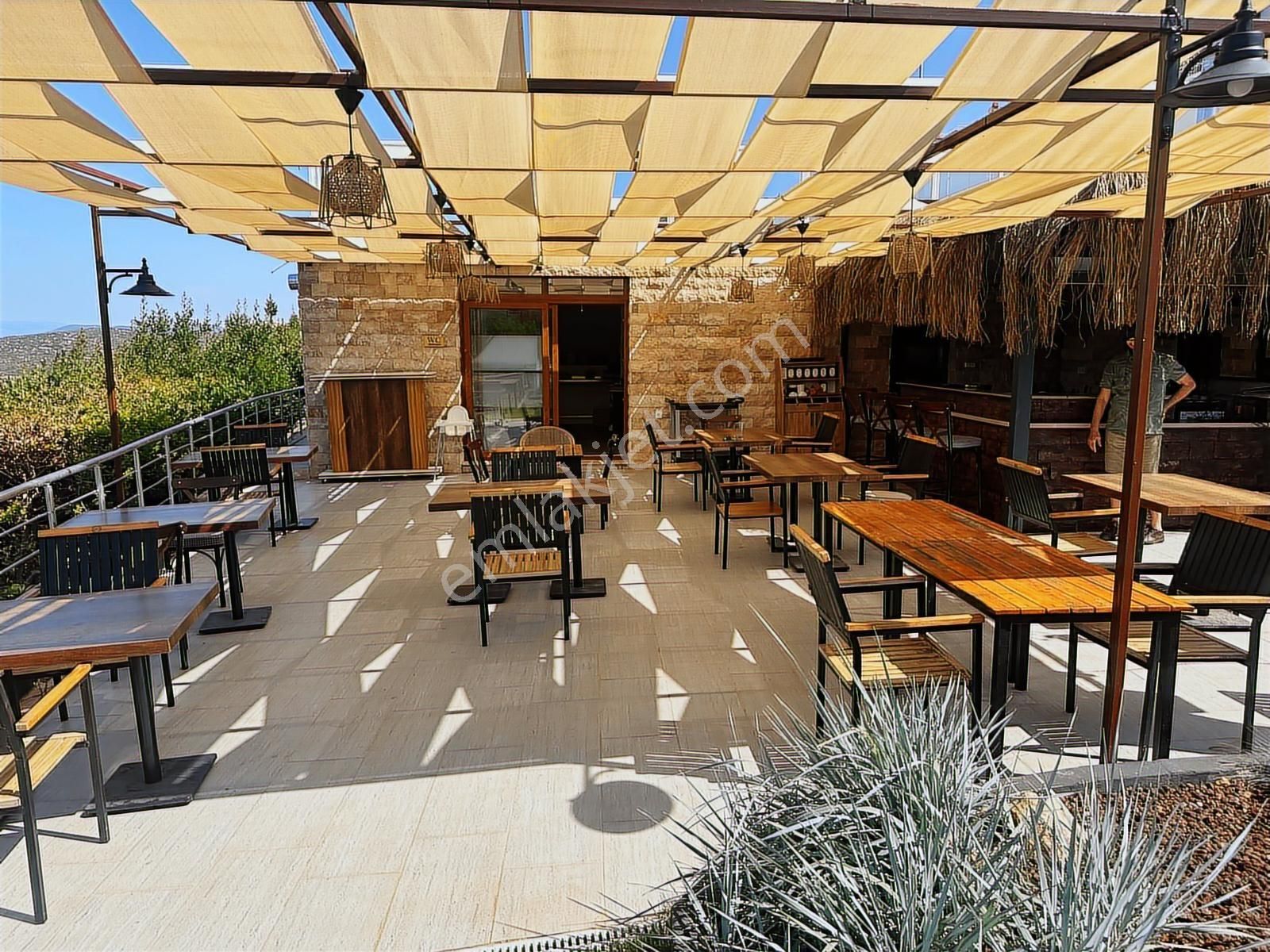 Mordoğanda Geniş Tripleks Havuzlu Site İçinde Bakımlı Bahçeli - Görsel 7