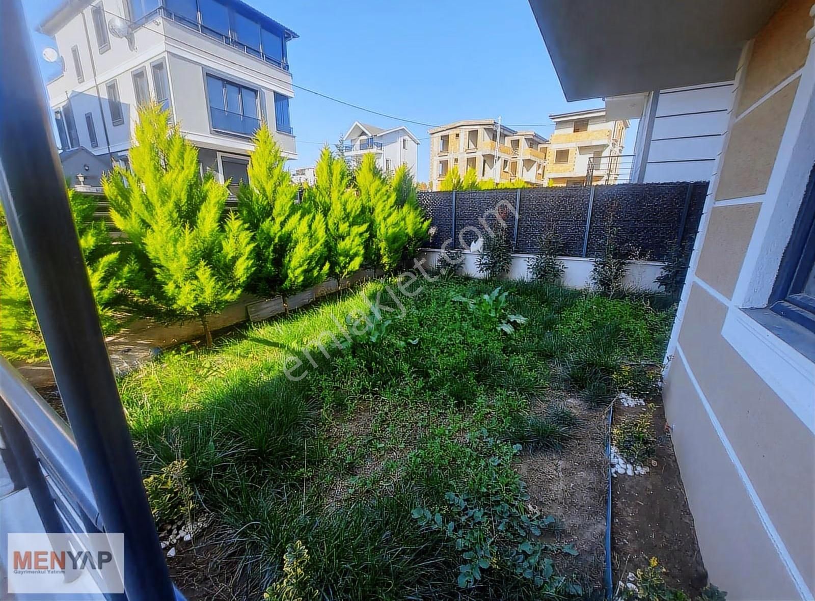 Deniz Tarafında 3+1 İskanlı Bahçeli Tribleks Villa - Görsel 22