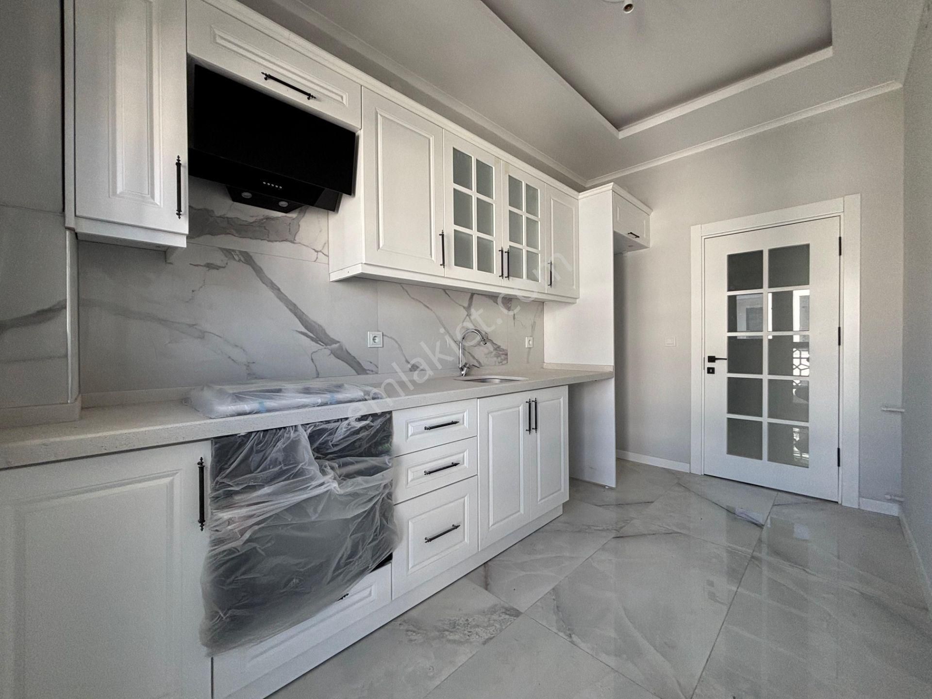 Yiğit'ten Küçükkuyu'da 2+1 Site İçerisinde Ayrı Mutfaklı Daire - Görsel 6