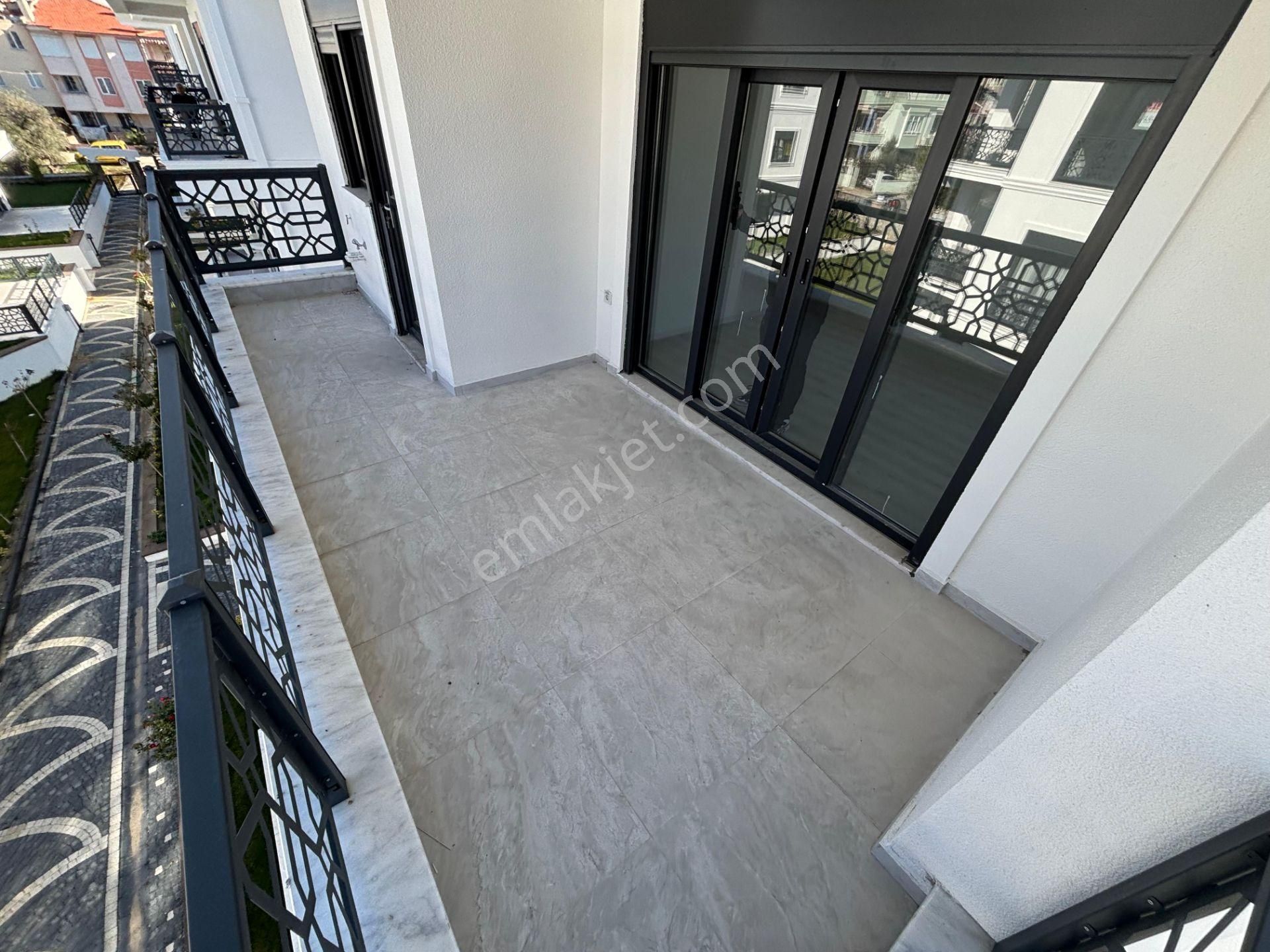 Yiğit'ten Küçükkuyu'da 2+1 Site İçerisinde Ayrı Mutfaklı Daire - Görsel 12