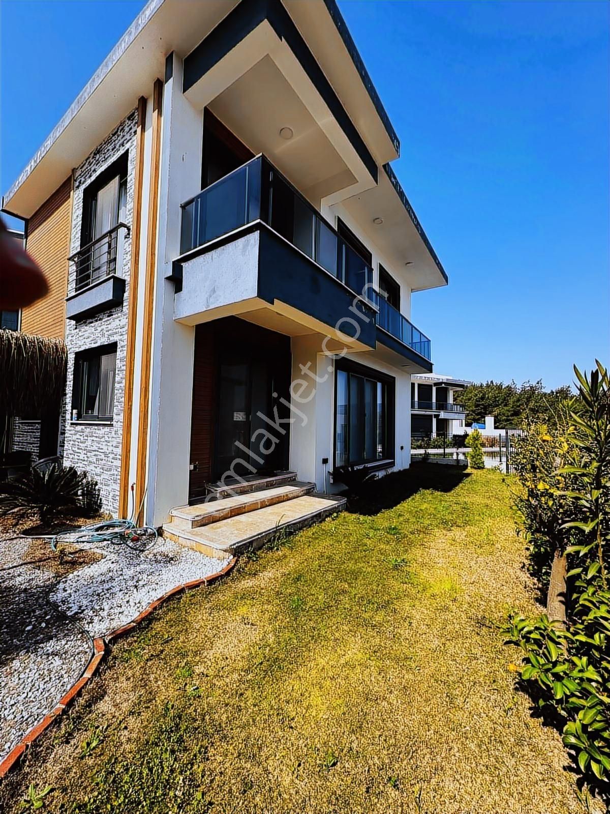 Milas Güllük Mahallesinde Satılık Villa - Görsel 20