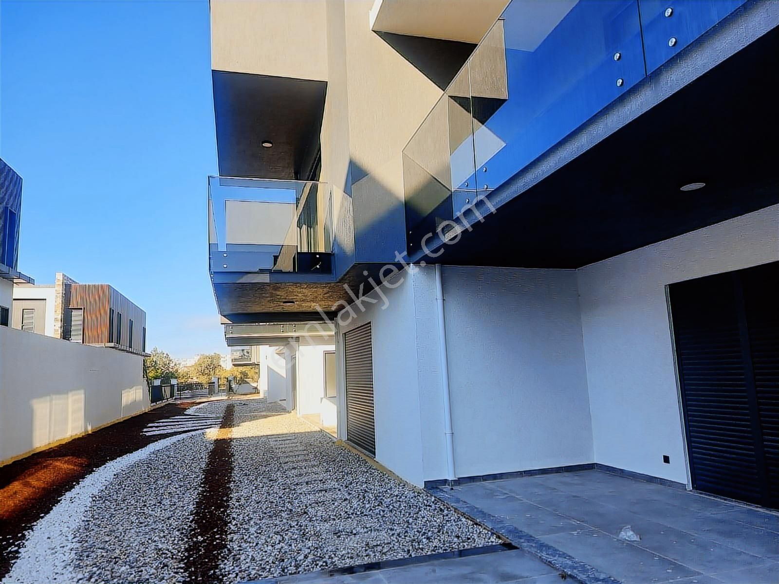 Kadınlar Denizinde Sıfır Duplex Daire - Görsel 9