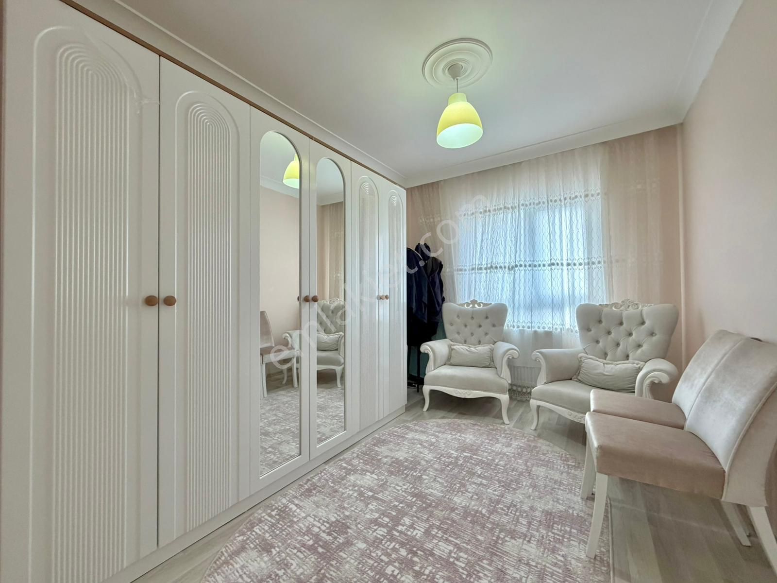 Kalecik Emlak'tan Merkez'de Site'de Ebeveyn Banyolu 185m² Güney Lüx 4+1 - Görsel 12