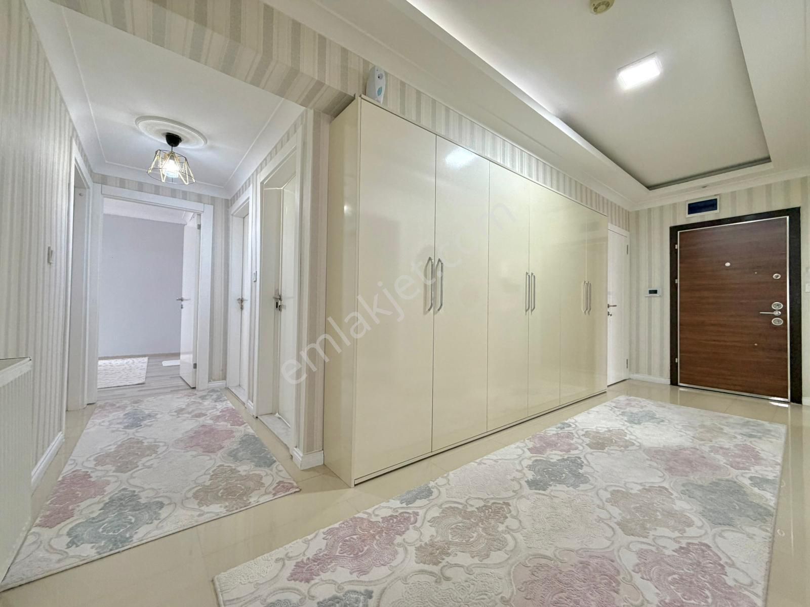 Kalecik Emlak'tan Merkez'de Site'de Ebeveyn Banyolu 185m² Güney Lüx 4+1 - Görsel 16