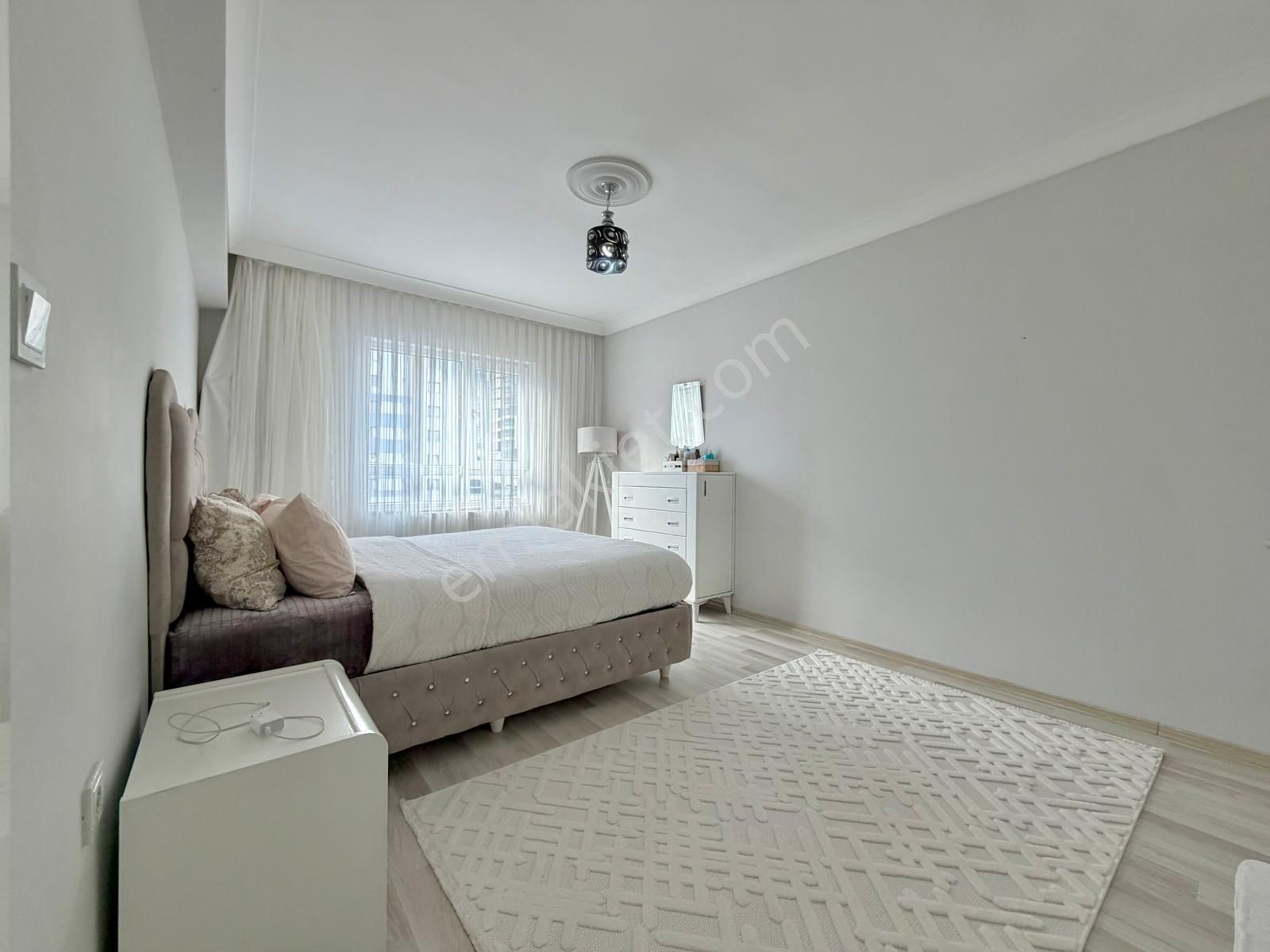 Kalecik Emlak'tan Merkez'de Site'de Ebeveyn Banyolu 185m² Güney Lüx 4+1 - Görsel 15