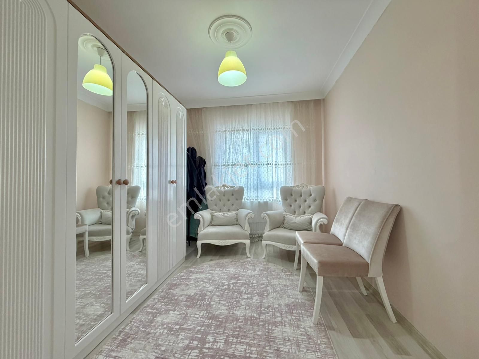 Kalecik Emlak'tan Merkez'de Site'de Ebeveyn Banyolu 185m² Güney Lüx 4+1 - Görsel 13