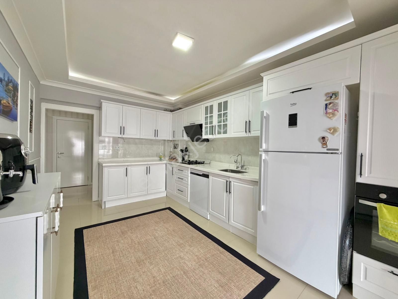 Kalecik Emlak'tan Merkez'de Site'de Ebeveyn Banyolu 185m² Güney Lüx 4+1 - Görsel 3