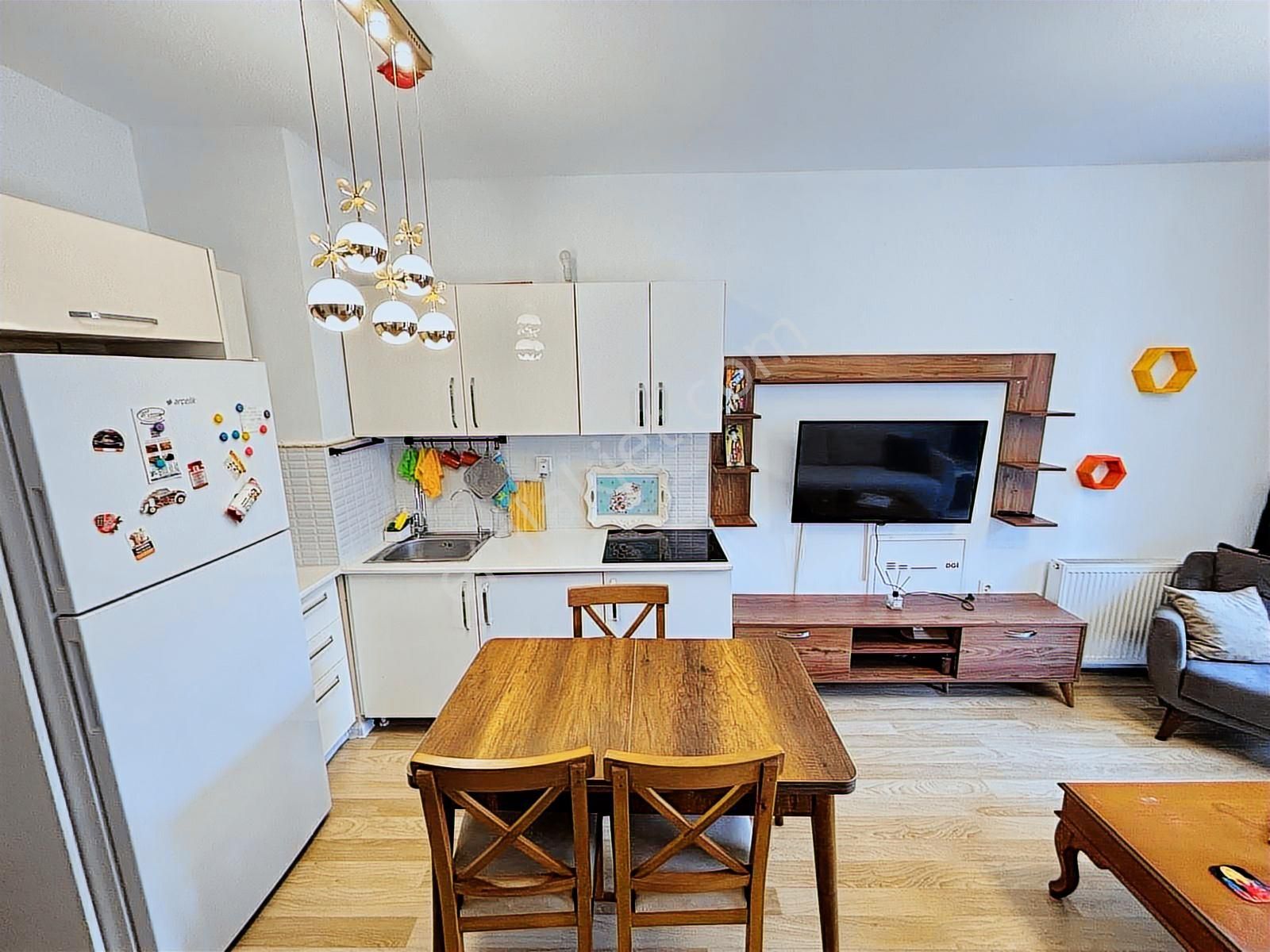 Bahçeşehir Maxımoon Evlerinde 1+1 Eşyalı Kiralık Daire - Görsel 12