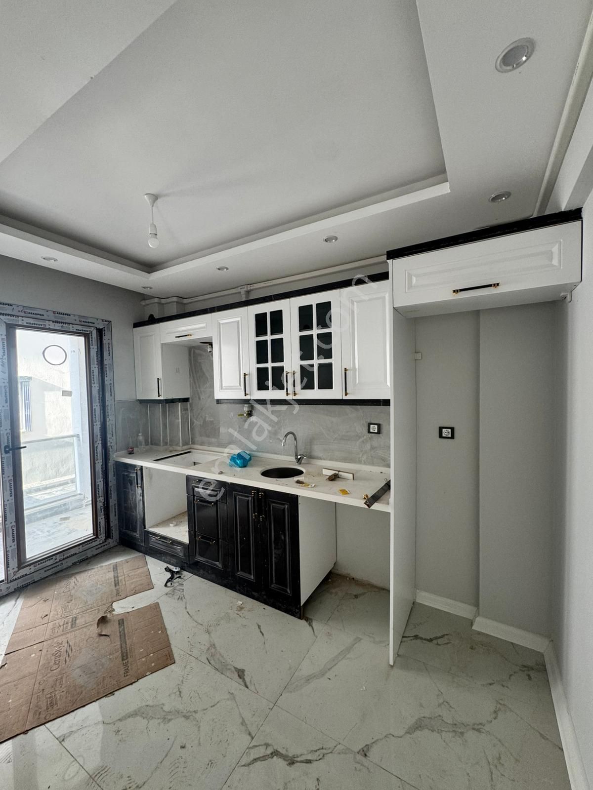 🏡muradiye Mahallesi 🏡 ✅2+1 8 M2 5 Katlının 3 Katı ❇️kapalı Mutfak ❇️petek Kombili - Görsel 4