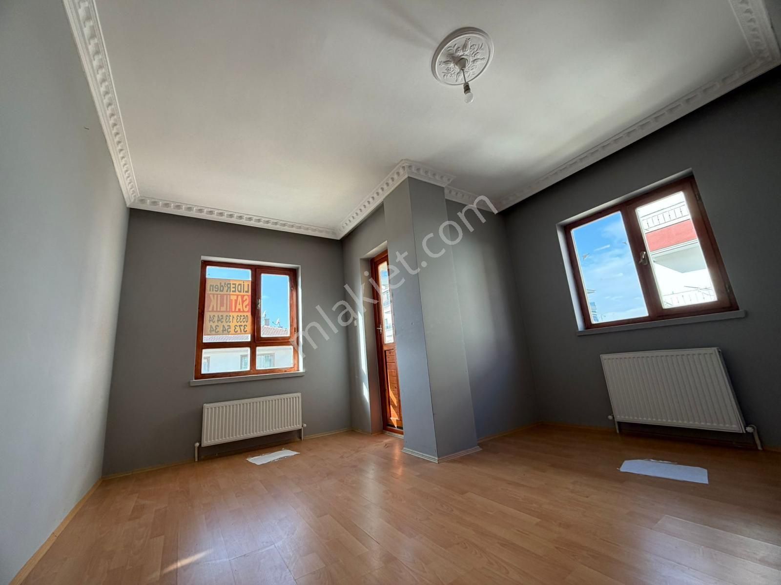 Özdemir Emlak,tan Kıbrıs Köy,de Ön Cephe Ara Kat Fırsat 3+1 Daire - Görsel 11