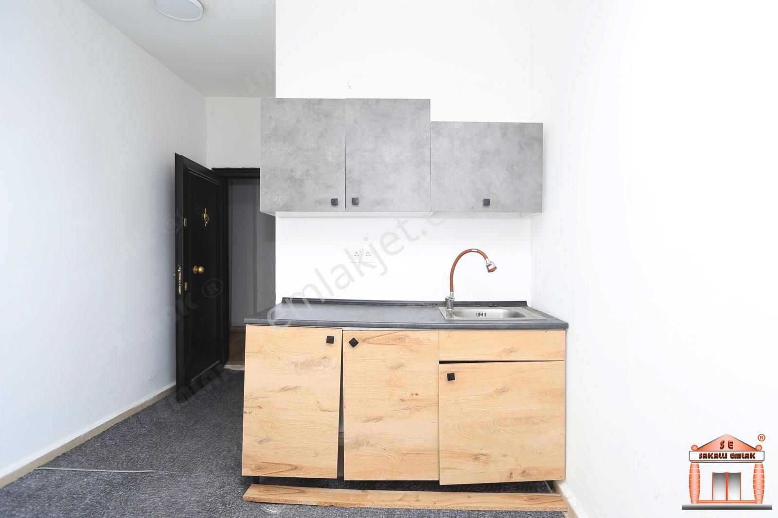 S-a-k-a-l-l-ı-dan Turgutreis Merkezde İşlek Caddede Kiralık Ofis - Görsel 5