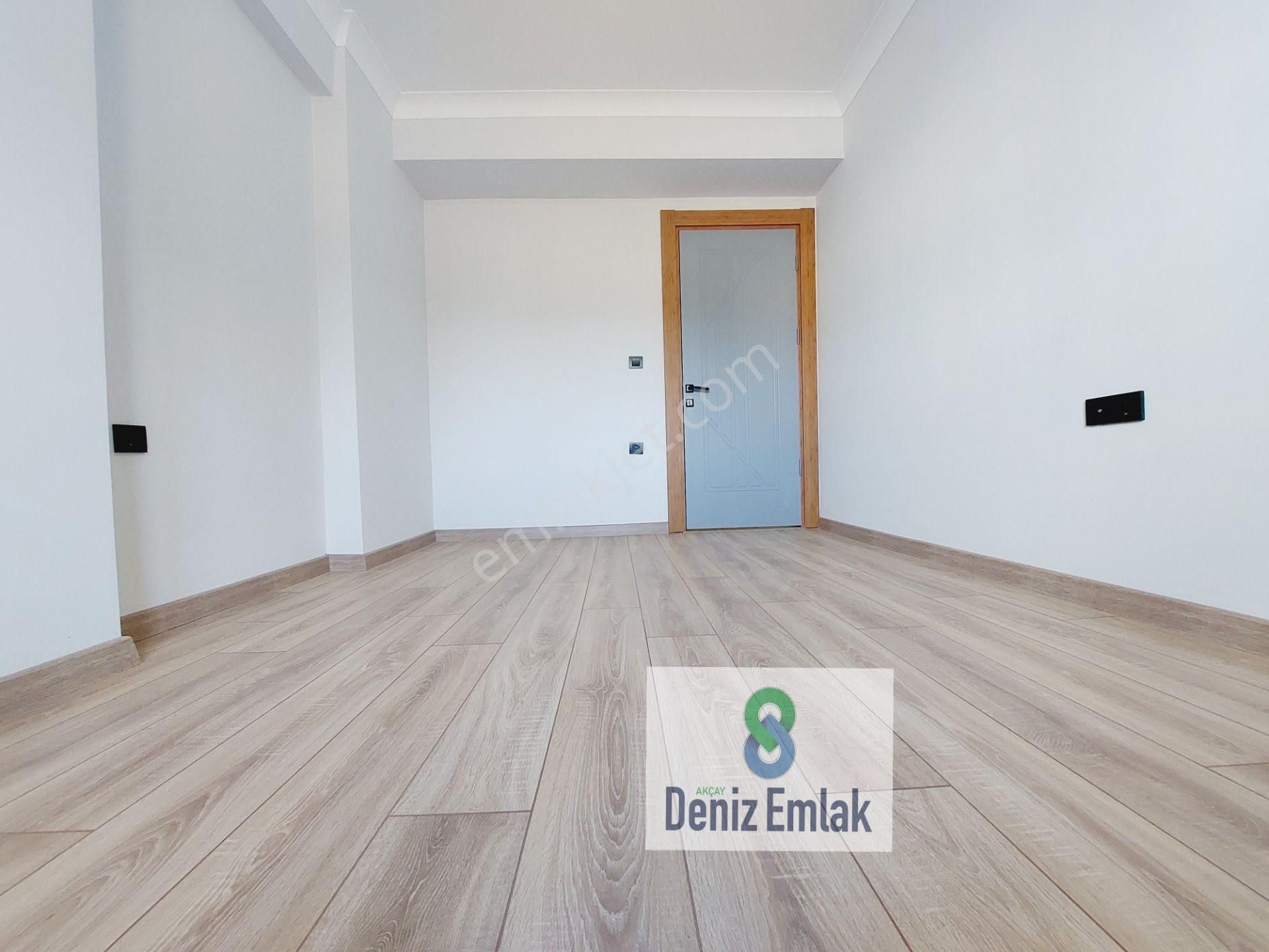 Denizden Akçayda Öncephe Arakat Kapalı Otoparklı Satılık 3+1 Daire. - Görsel 16