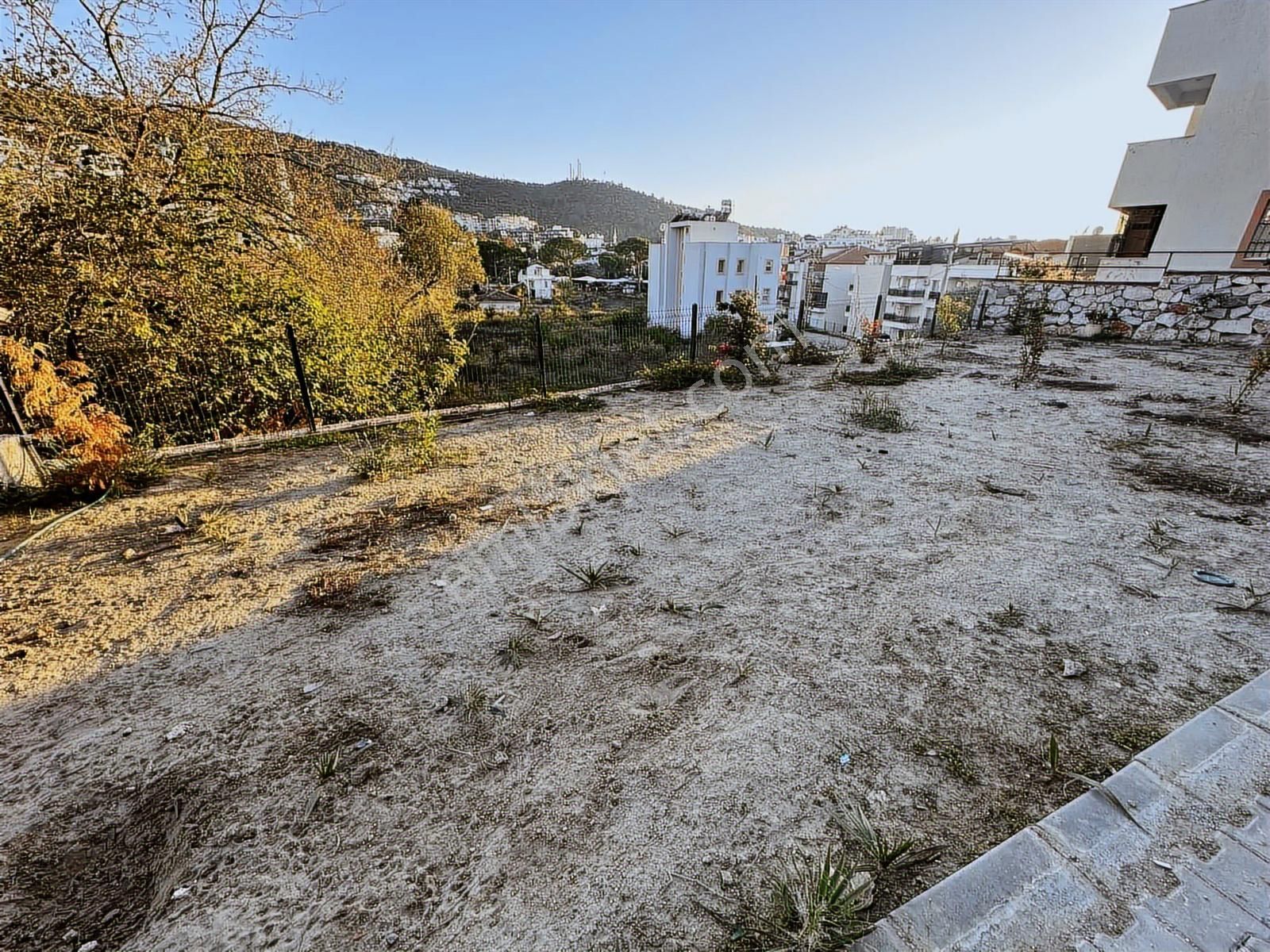 Güllük Mah. Denize Yürüme Mesafesinde Satılık Bahçe Katı Daire - Görsel 3