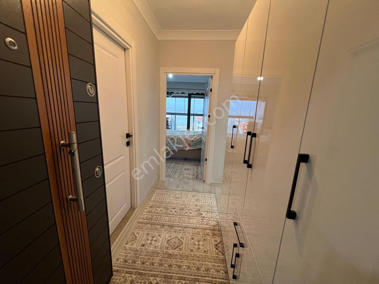 Lapseki Çardak'ta Boğaz Manzaralı 1+1 Satılık Daire - Görsel 10