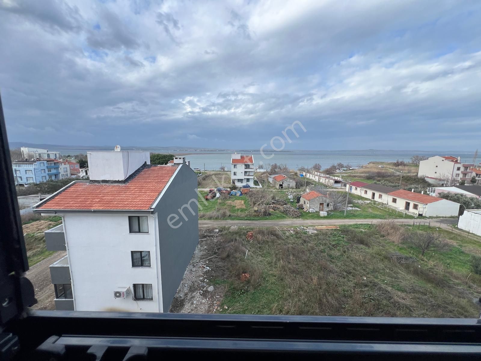 Lapseki Çardak'ta Boğaz Manzaralı 1+1 Satılık Daire - Görsel 24