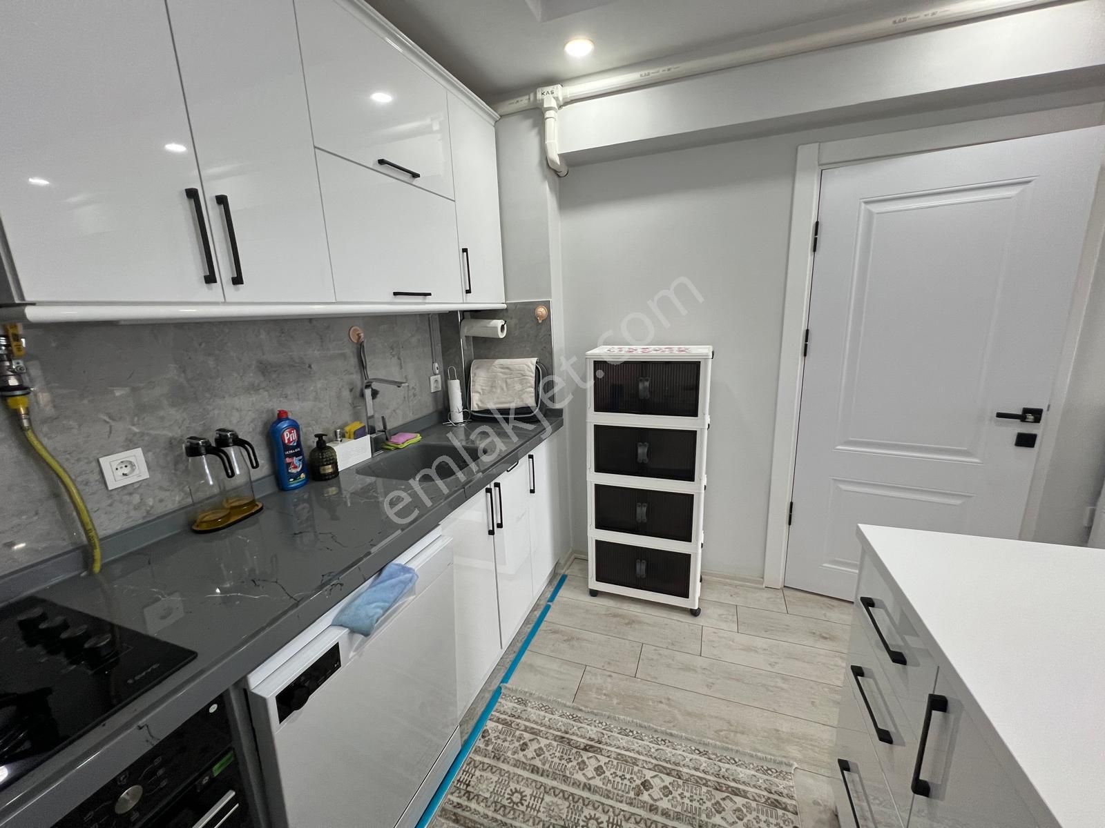 Lapseki Çardak'ta Boğaz Manzaralı 1+1 Satılık Daire - Görsel 7