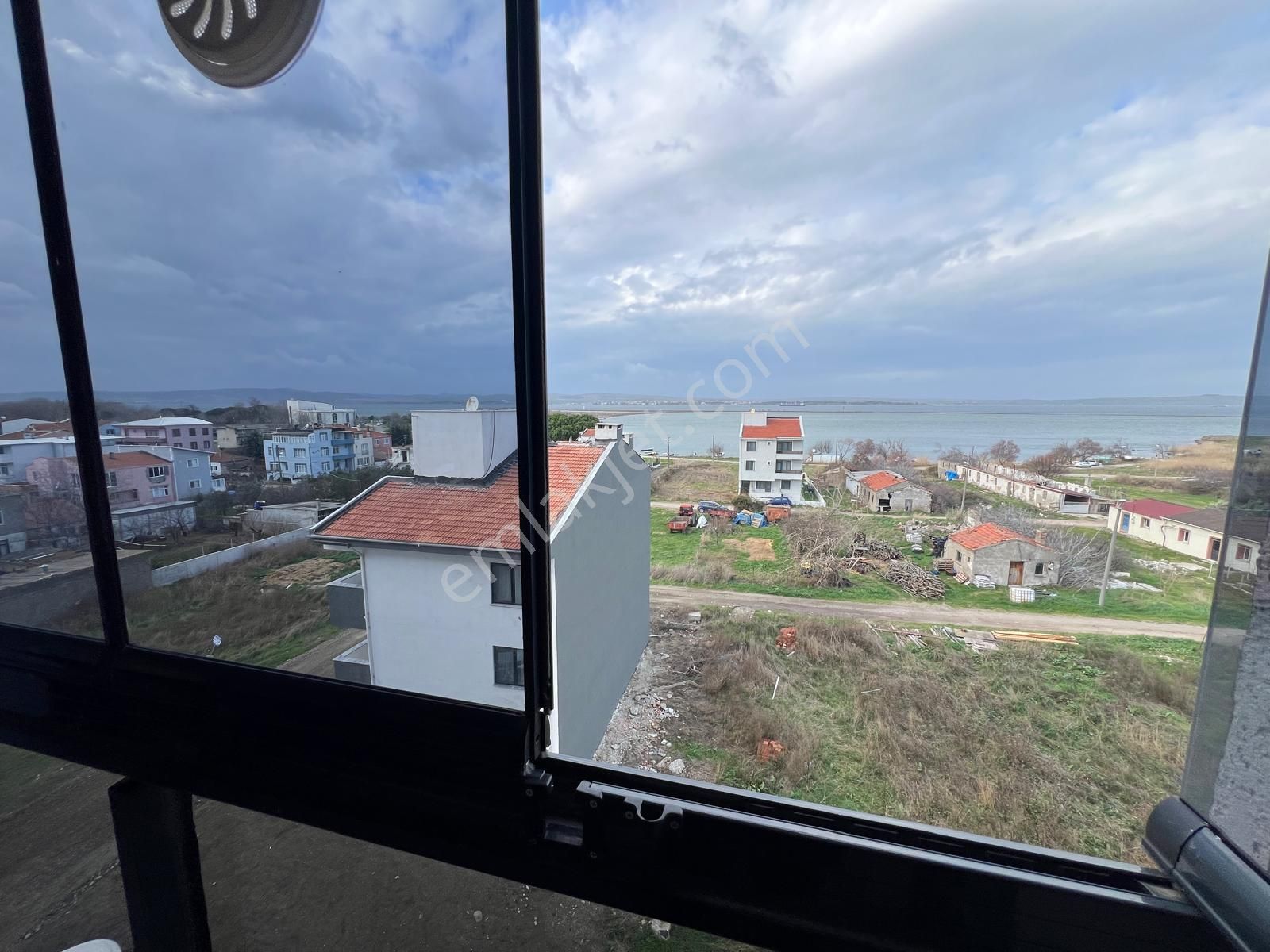 Lapseki Çardak'ta Boğaz Manzaralı 1+1 Satılık Daire - Görsel 23