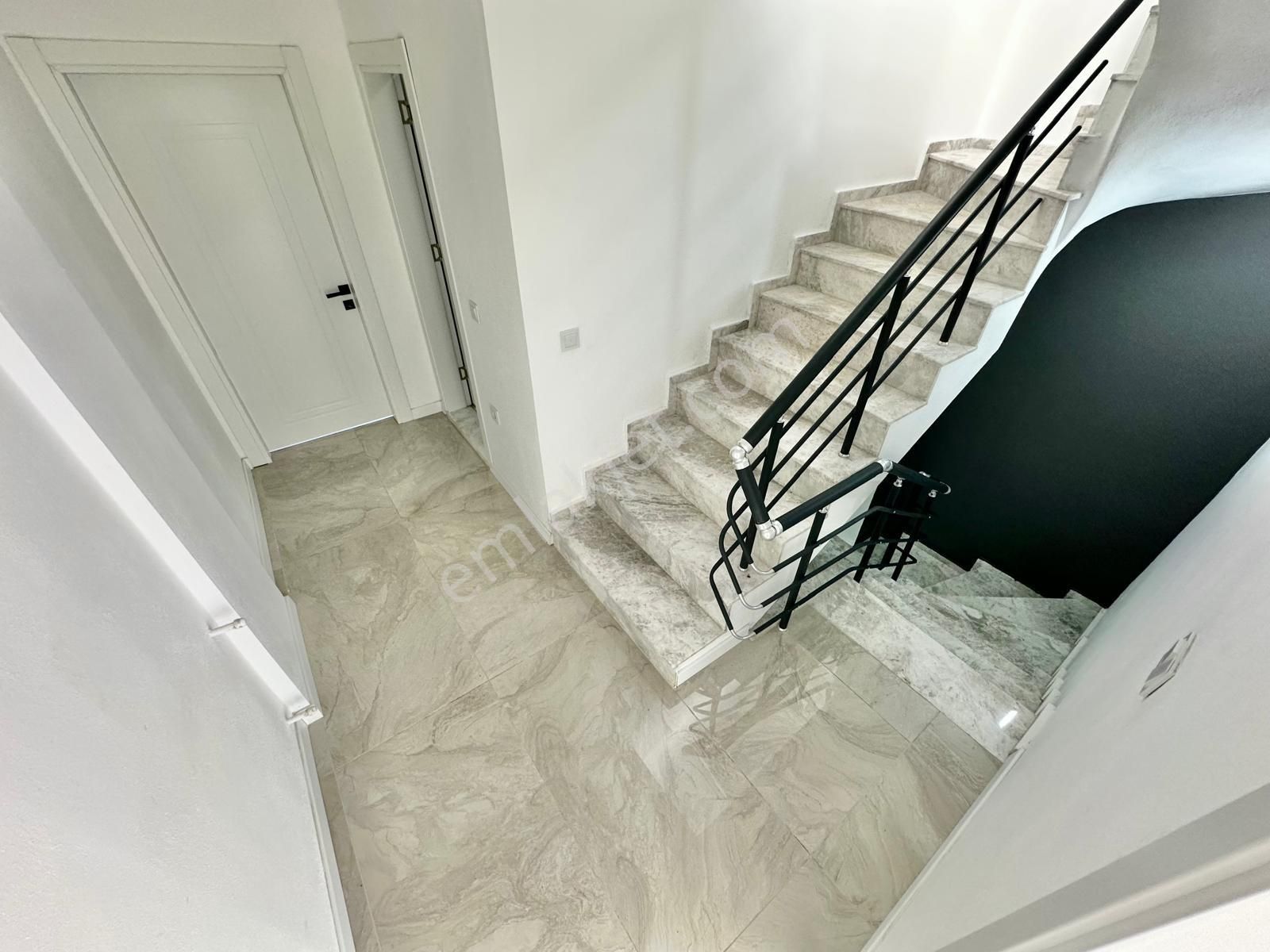 Berkay Demirel'den Gürede Doğa İçinde Bahçeli 3+1 Villa - Görsel 23