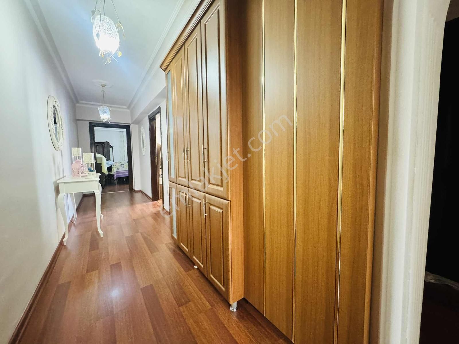 Şentürk Gayrimenkul'den'' Süper Konumda'' Masrafsız Daire - Görsel 15