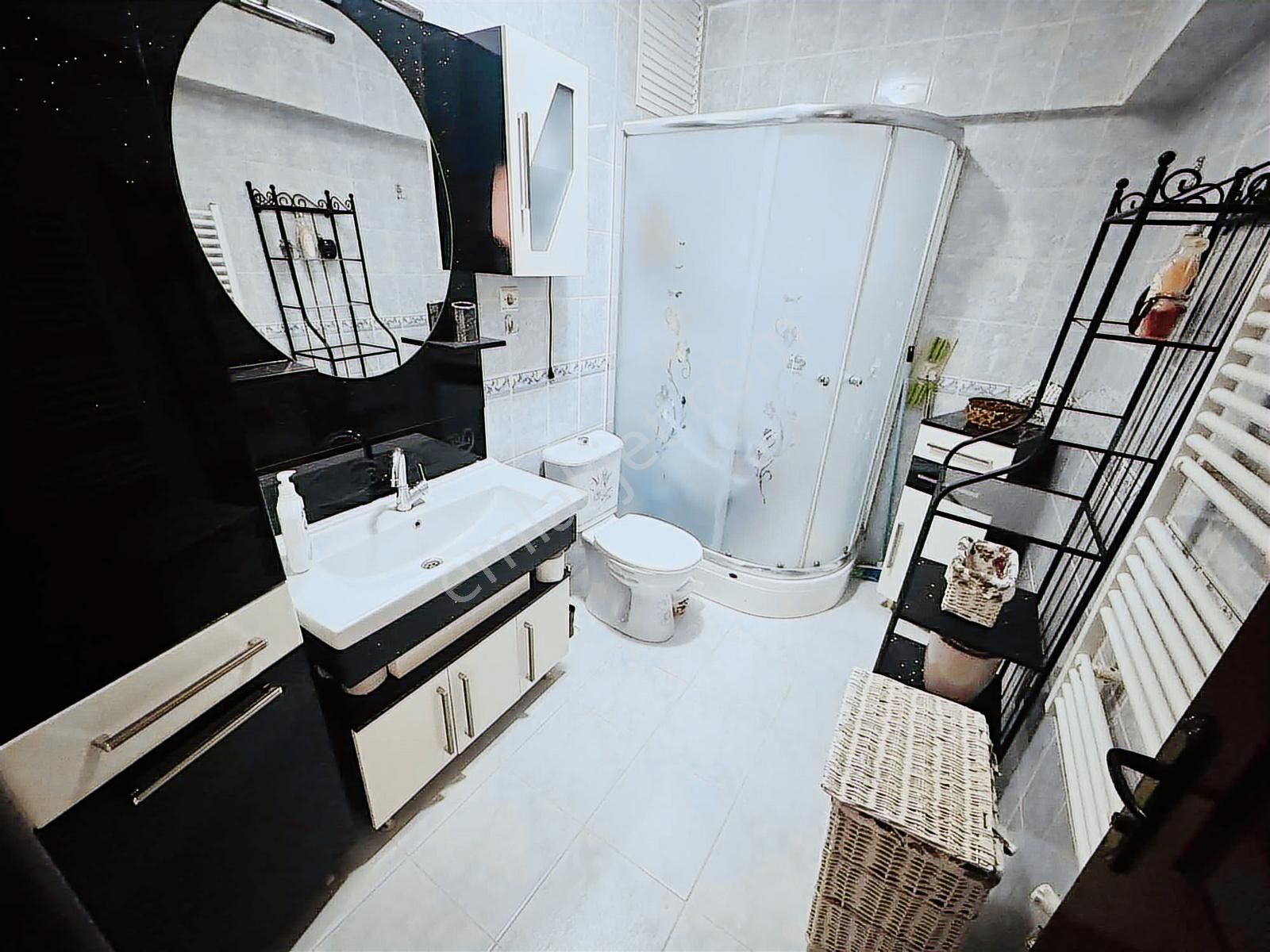 Şentürk Gayrimenkul'den'' Süper Konumda'' Masrafsız Daire - Görsel 5