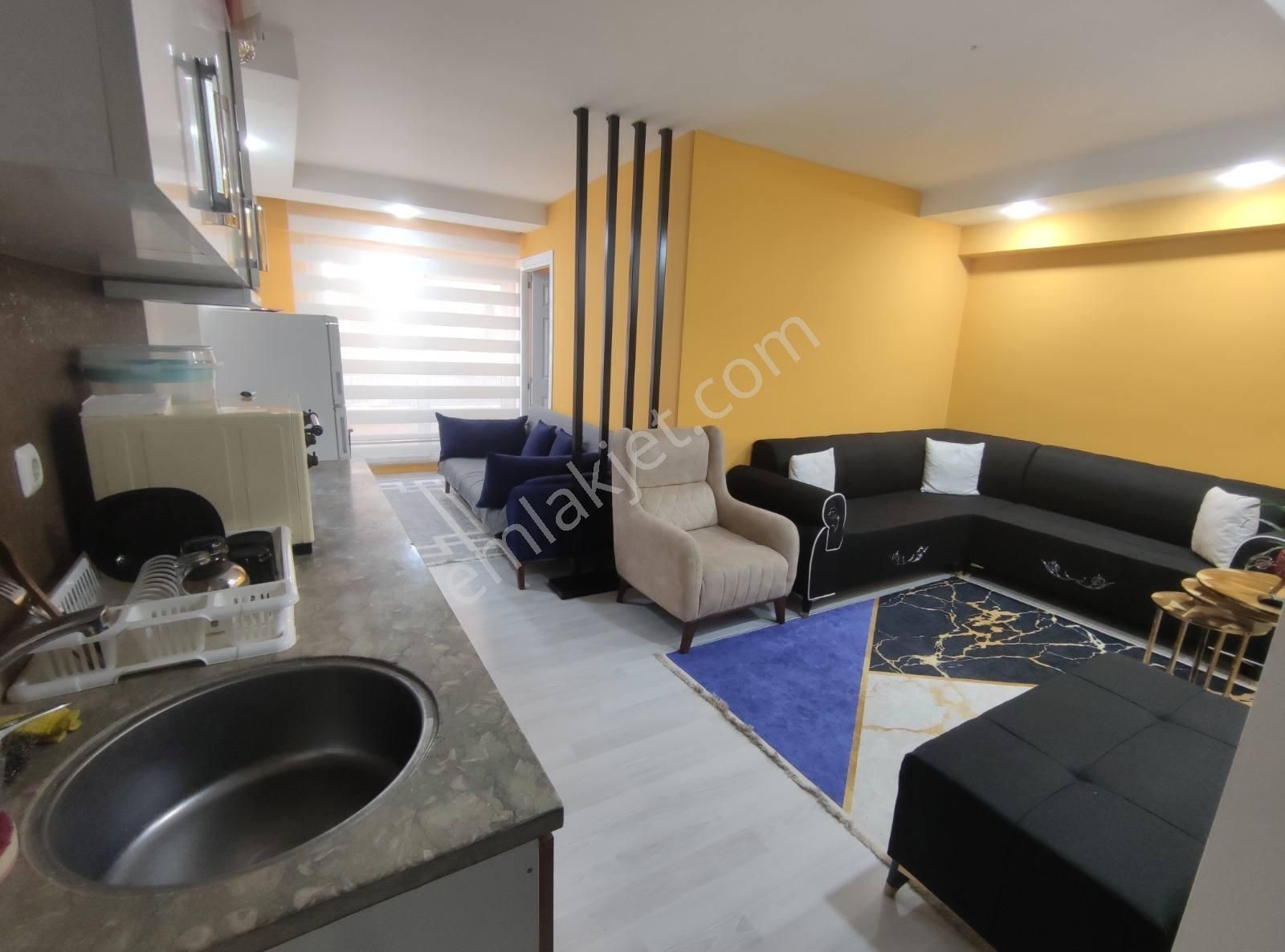 Devlet Hastahanesi Karşısında İçerisinde Kiracısı Olan Full Eşyalı Asansörlü Ara Kat 1.5+1 Apart