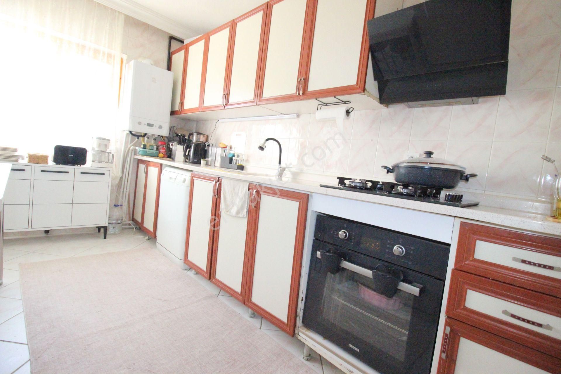 Hemdem Gayrimenkul'den Piyade'de Ana Caddeye Yakın Ön Cephe 3+1 Satılık Daire - Görsel 11