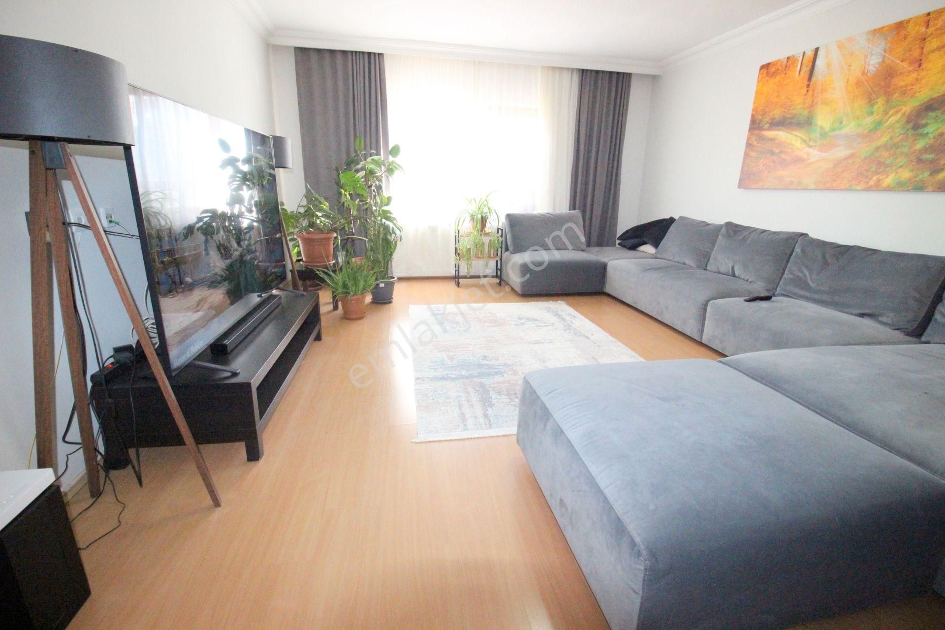 Hemdem Gayrimenkul'den Piyade'de Ana Caddeye Yakın Ön Cephe 3+1 Satılık Daire - Görsel 8