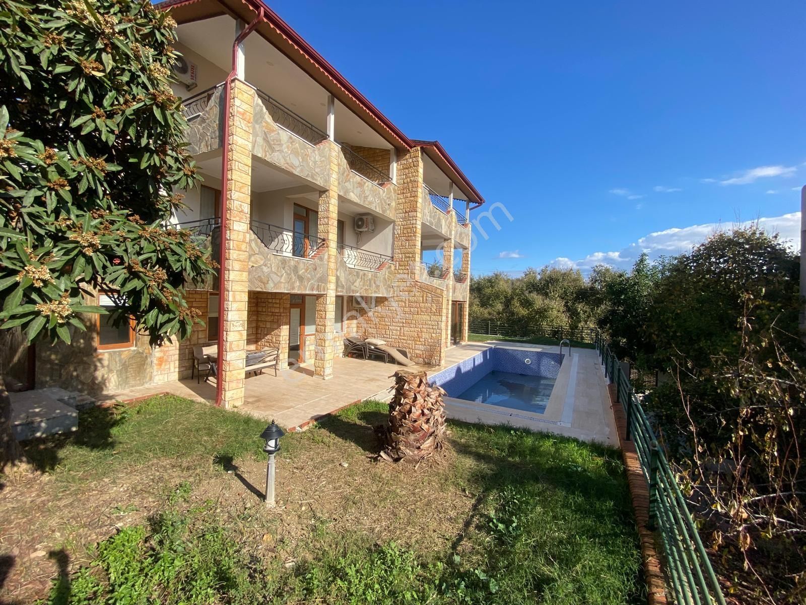 Antalya Side Bölgesinde 3+1 Müstakil Tripleks Villa - Görsel 11