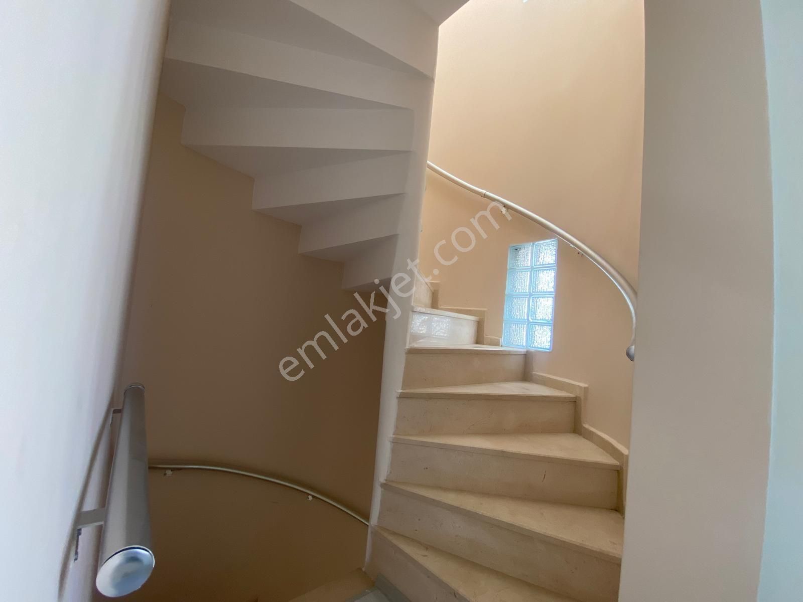 Antalya Side Bölgesinde 3+1 Müstakil Tripleks Villa - Görsel 4