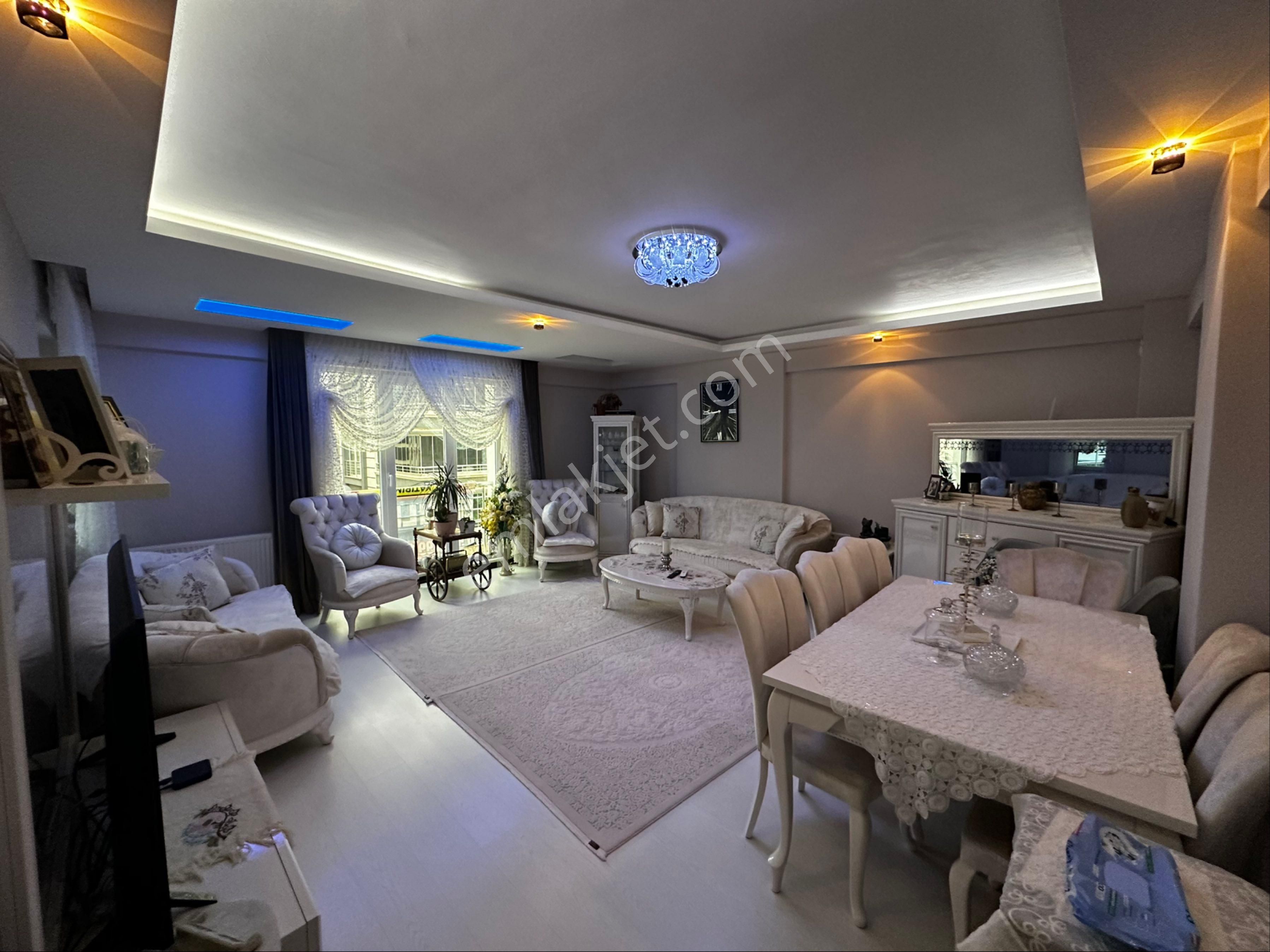 Site İçerisin'de Mükemmel Konum Muhteşem Satılık Geniş Lüks 3+1 - Görsel 7