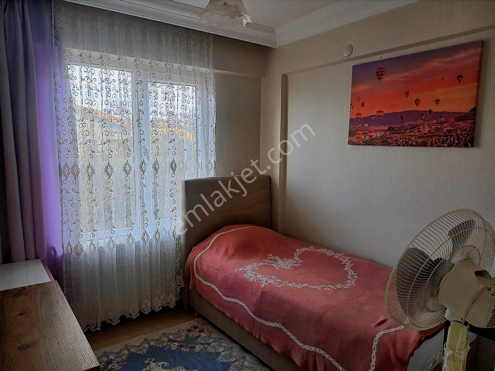 Sahilkent Bölgesinde Denize 100 Metre Uzaklıkta Eşyalı 3+1 Villa - Görsel 2