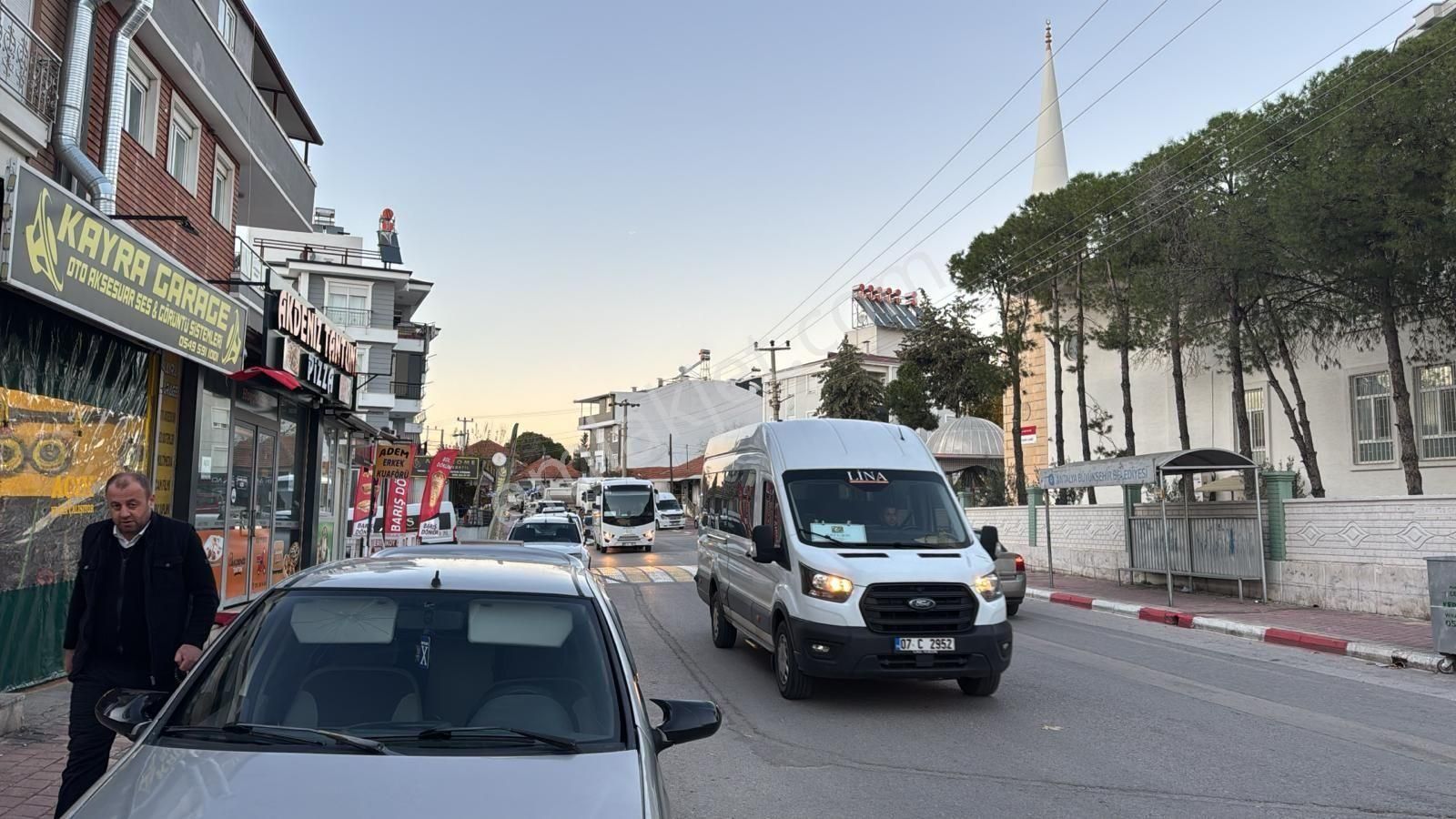 Kepezde Oturmuş Müşterili Yüksek Cirolu Market Devren - Görsel 2