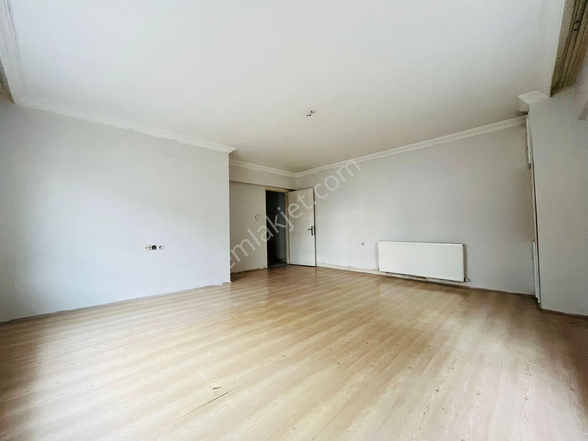 Tuzluçayır Göbek Yakını Giriş Katta Asansörlü 2+1 Satılık Daire !!! - Görsel 4