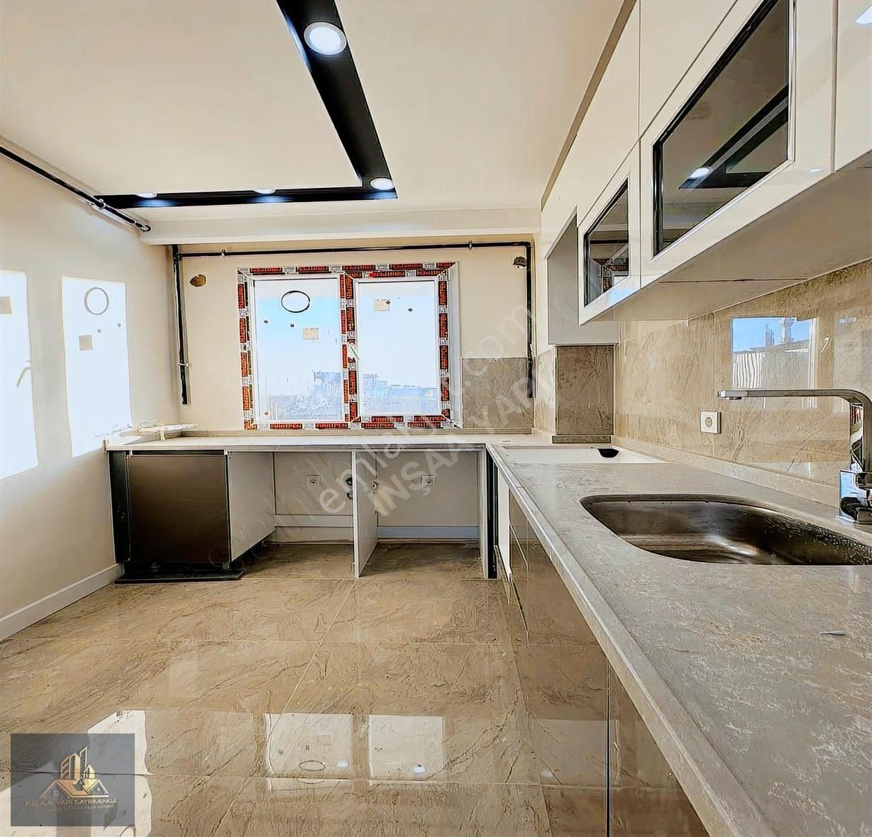 Beylikdüzü Kavaklı'da Satılık 2+1 Vadi Manzaralı Site İçi Daire - Görsel 16