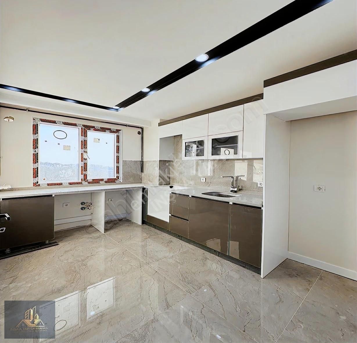 Beylikdüzü Kavaklı'da Satılık 2+1 Vadi Manzaralı Site İçi Daire - Görsel 14