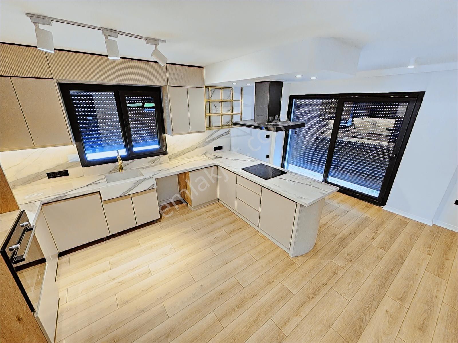 Eu Gayrimenkulden Saunalı Şömineli Havuzlu 5+1 Villa - Görsel 21