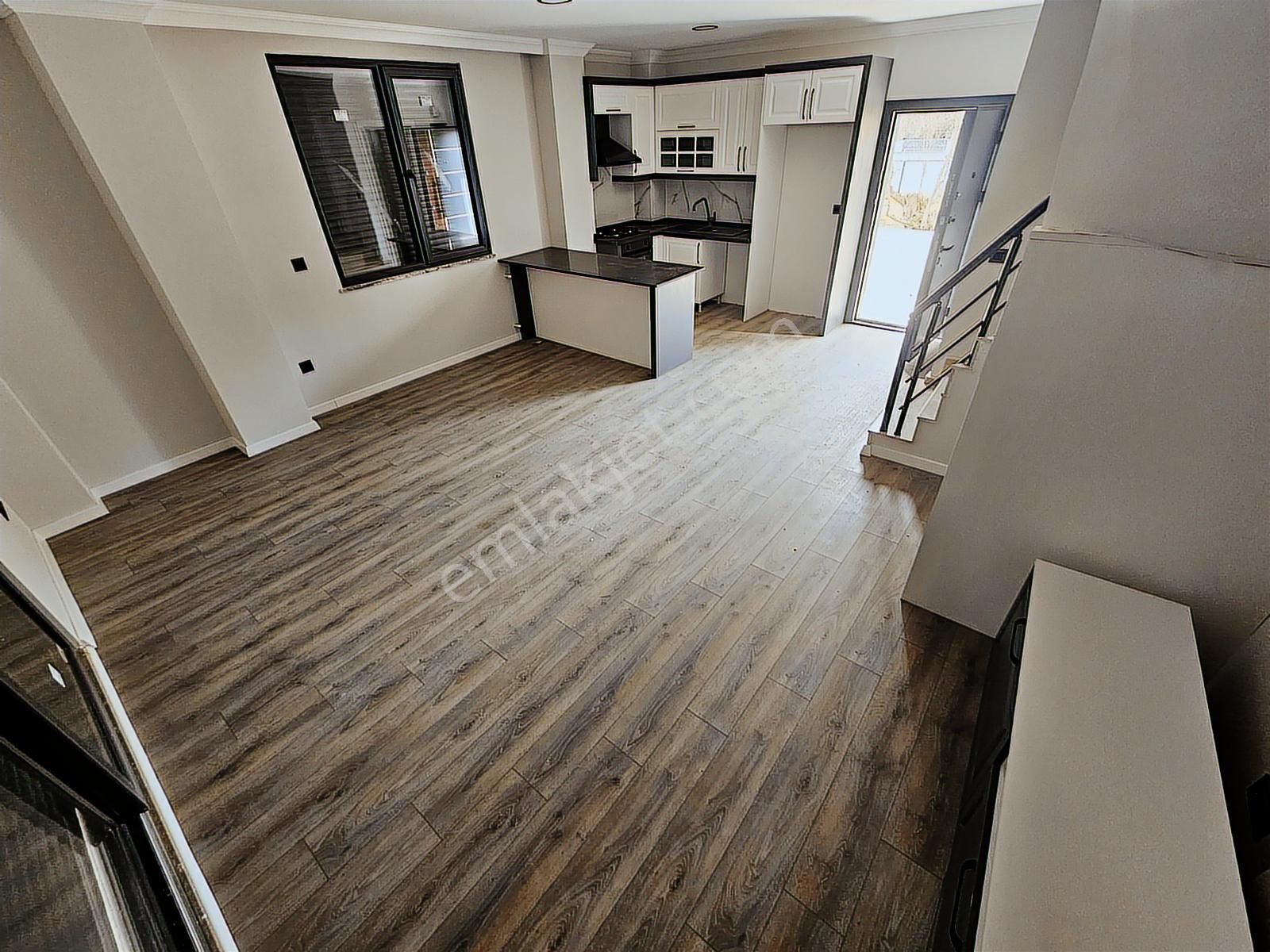 Eu Gayrimenkulden Açık Mutfak Doğa Manzaralı 4+1 Villa