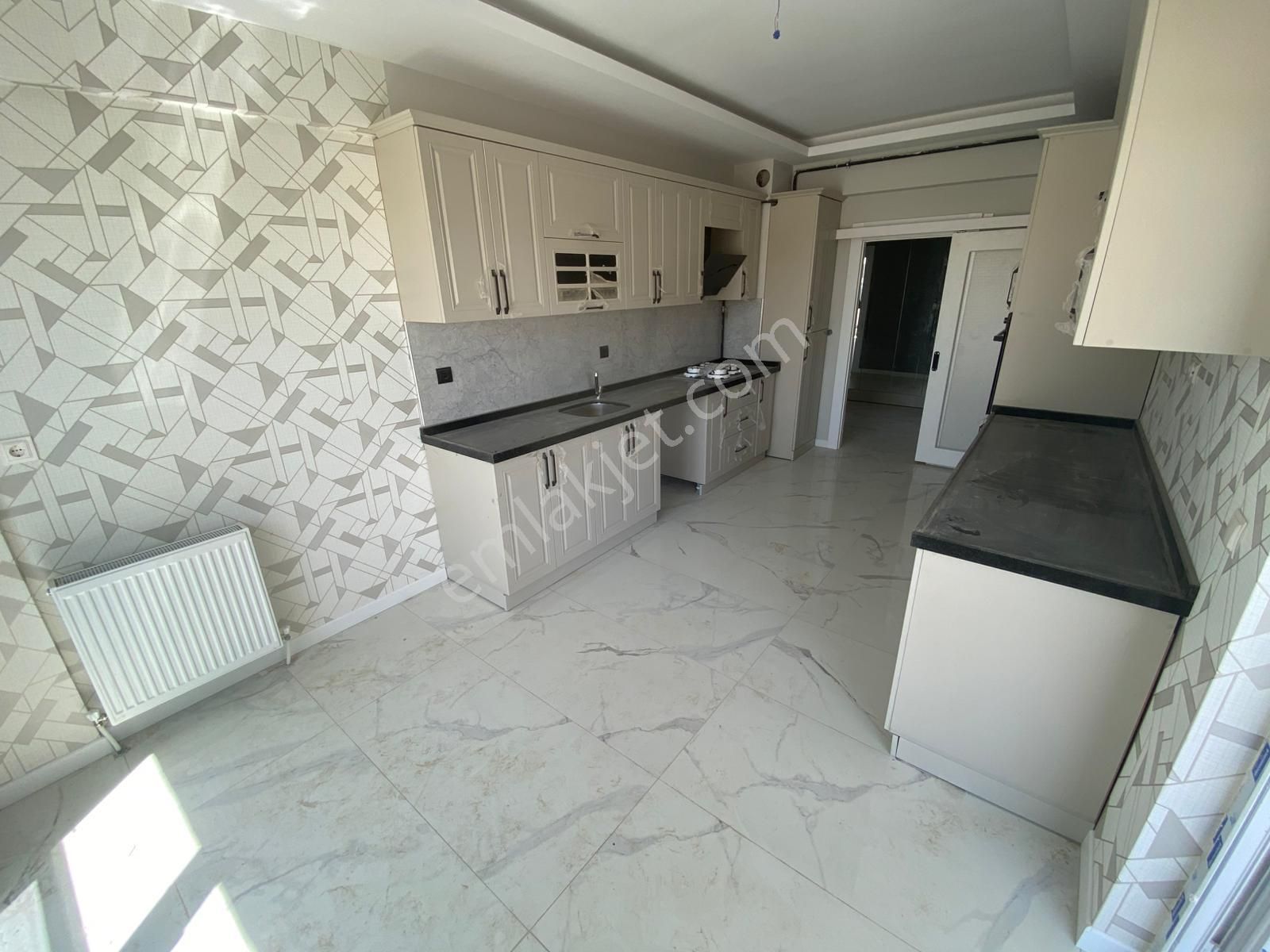 Sincan Saraycık Mahallesinde 4+1 Satılık Daire