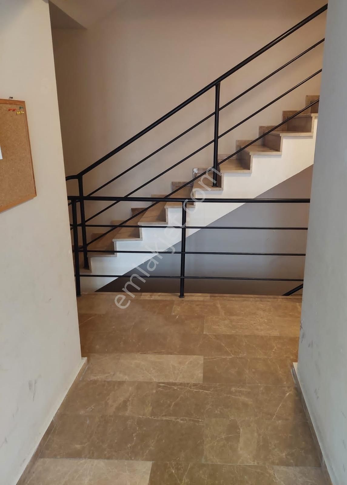 Serdivan Yazlık Mah. Begonya Sitesi 3. Kat Bakımlı 2+1 Satılık - Görsel 9