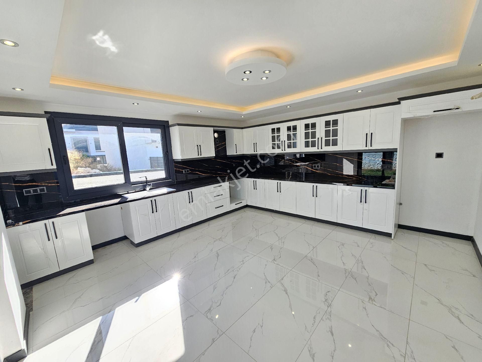 Didim Hisar Mah. Satılık 3+1 Ayrı Mutfak - Görsel 6