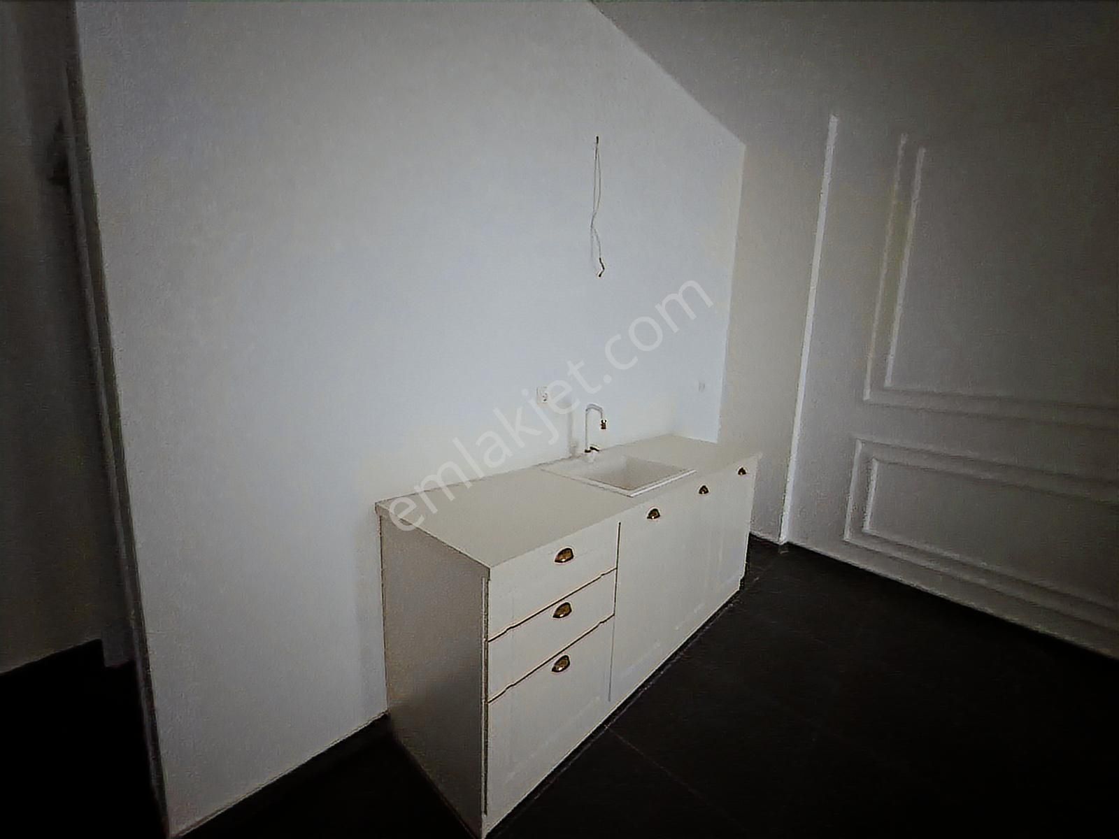 Sinpaş Altınoran Çarşı'da Kiralık Dekorlu Lüks Ofis - Görsel 3